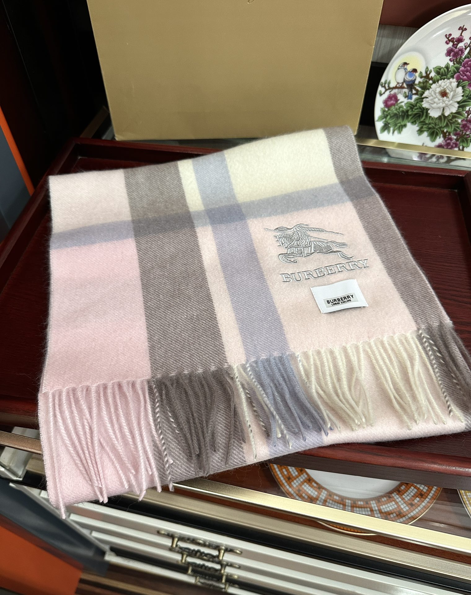 Burberry 125%山羊绒 2026 巴宝莉【刺绣战马】采用内蒙古 山羊绒 最新款男女通用 重磅推荐 的格子