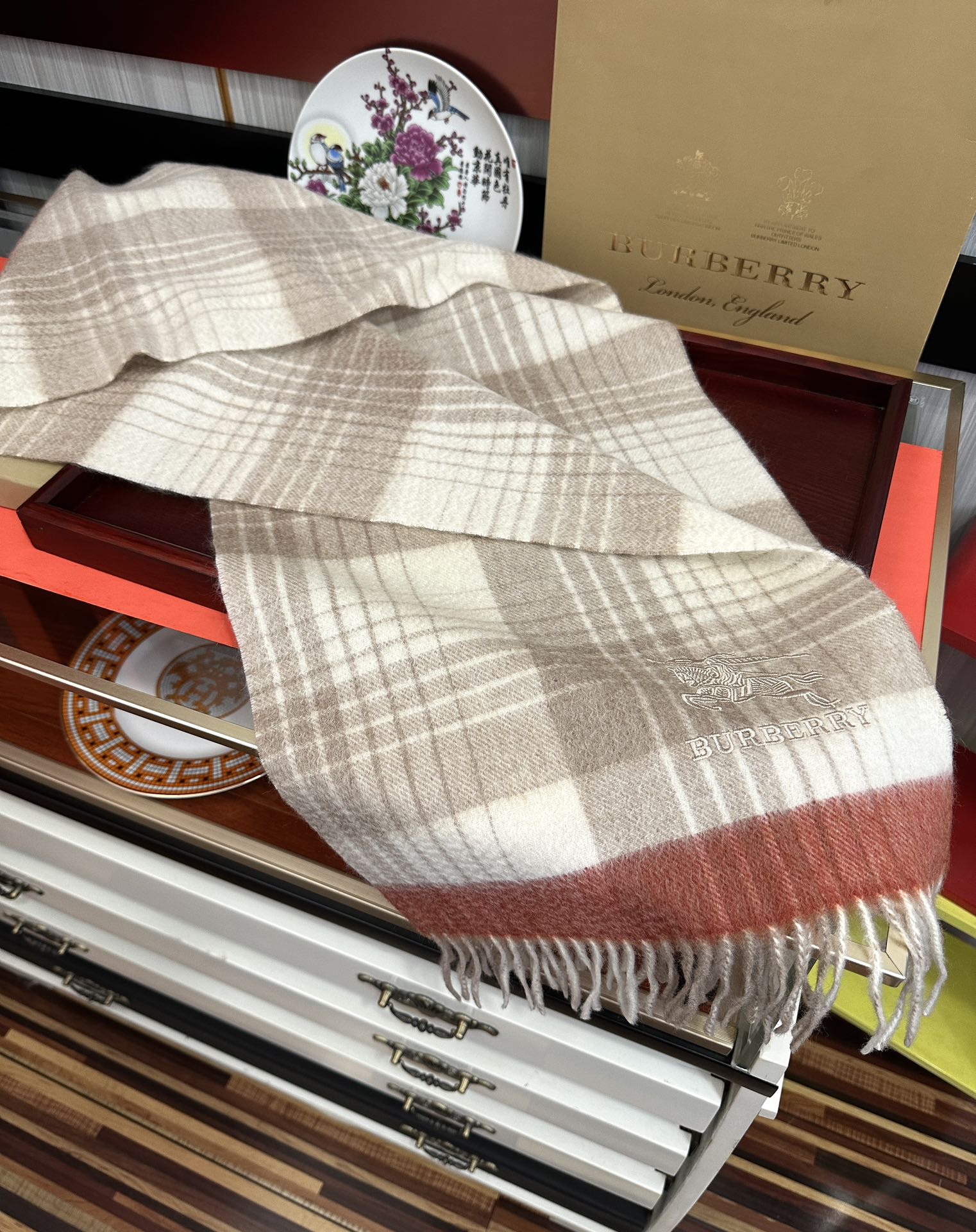 Burberry 新款 125%山羊绒 巴宝莉采用内蒙古 山羊绒 最新款男女通用 重磅推荐 的格子