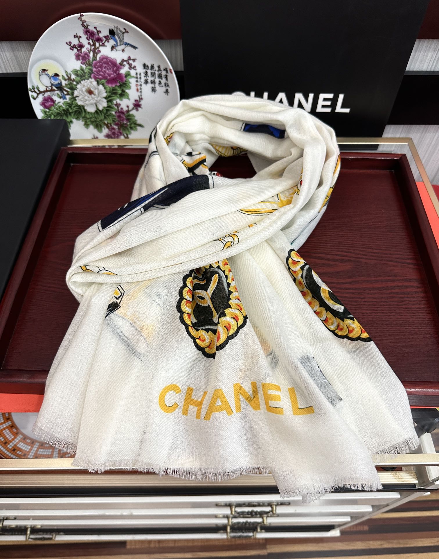 Chanel 真心赞 实物真心美 细节都可见 高端 VI 绝对值得入手 尺寸：100x200cm材质：羊绒