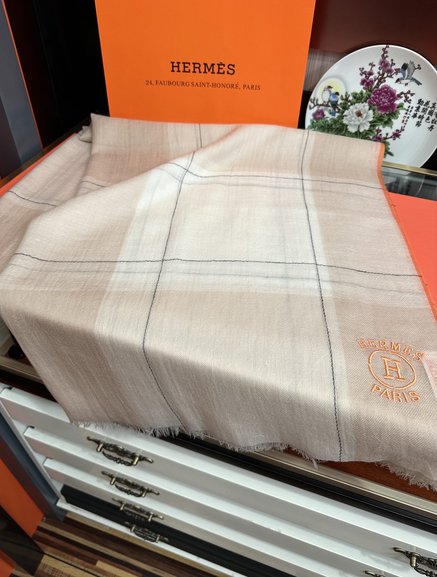 。爱马士🧣2026 太美了[庆祝]万众瞩目经典版到货🎆最优质的年轻设计师推出的最新概念👓搭配调色纱染再色