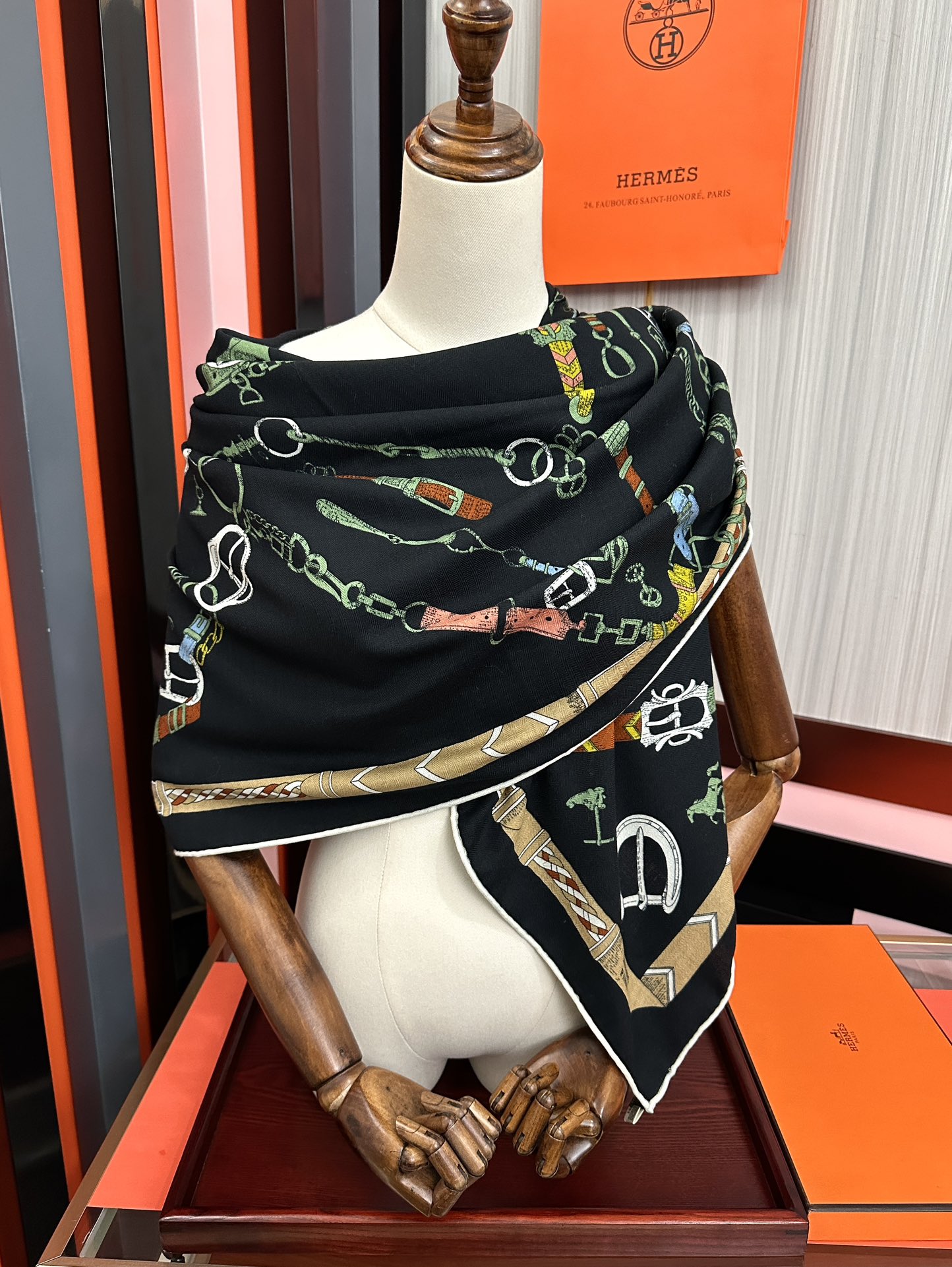 新款❤️ 爱马士2026【双面同色】ZG同步最新款 买了都说好看顶级工艺超值[嘴唇]专柜爆款🎁🎁羊绒方巾