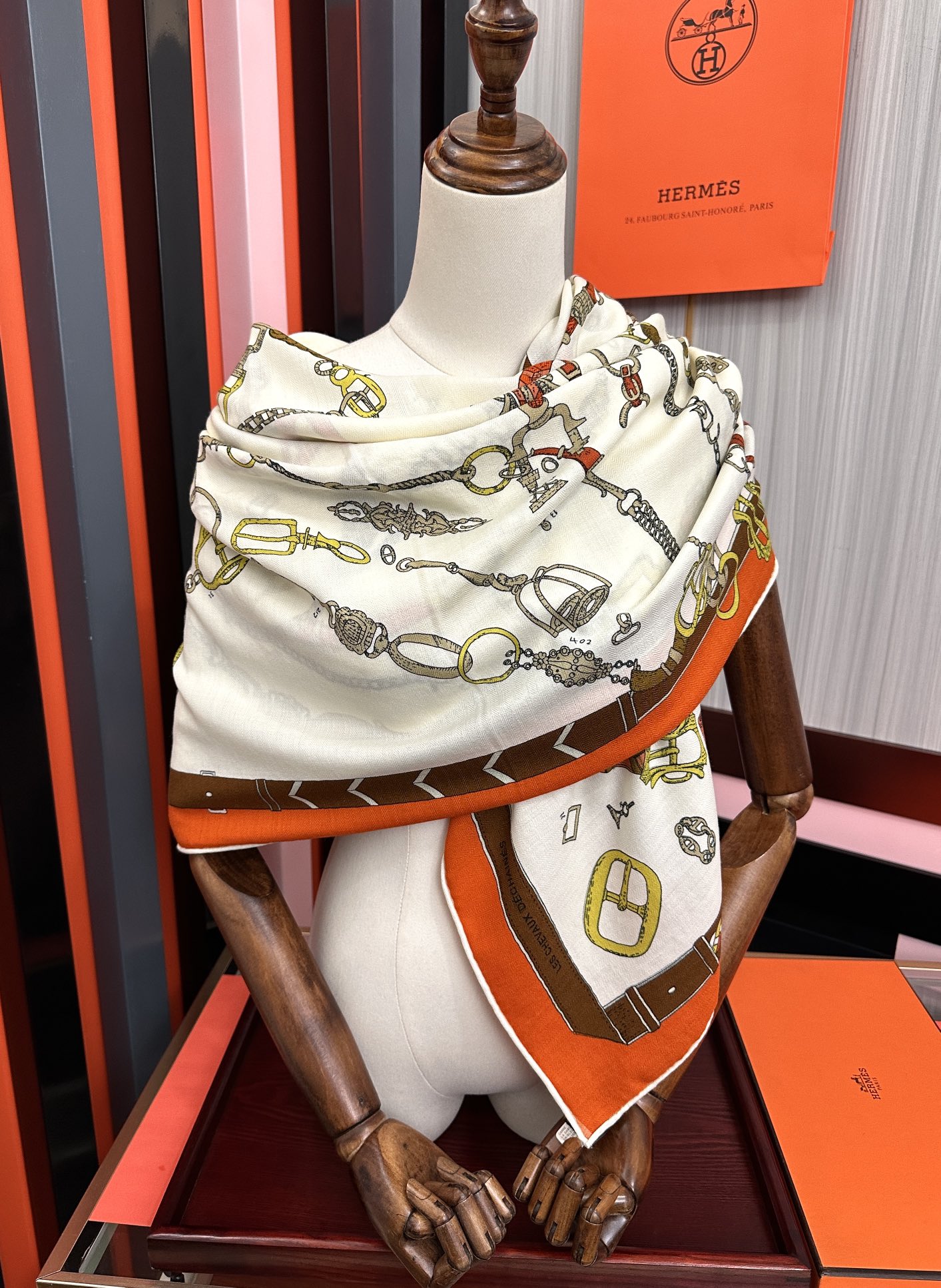 新款❤️ 爱马士2026【双面同色】ZG同步最新款 买了都说好看顶级工艺超值[嘴唇]专柜爆款🎁🎁羊绒方巾