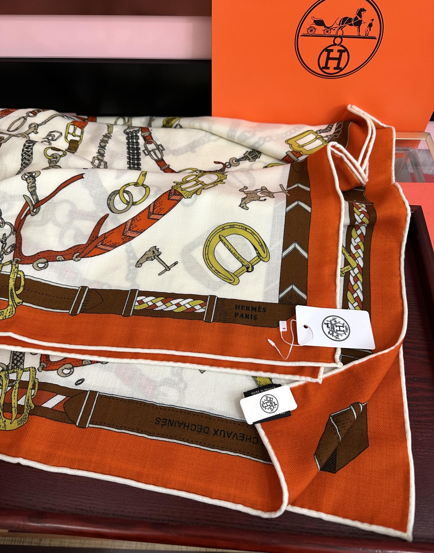 新款❤️ 爱马士2026【双面同色】ZG同步最新款 买了都说好看顶级工艺超值[嘴唇]专柜爆款🎁🎁羊绒方巾