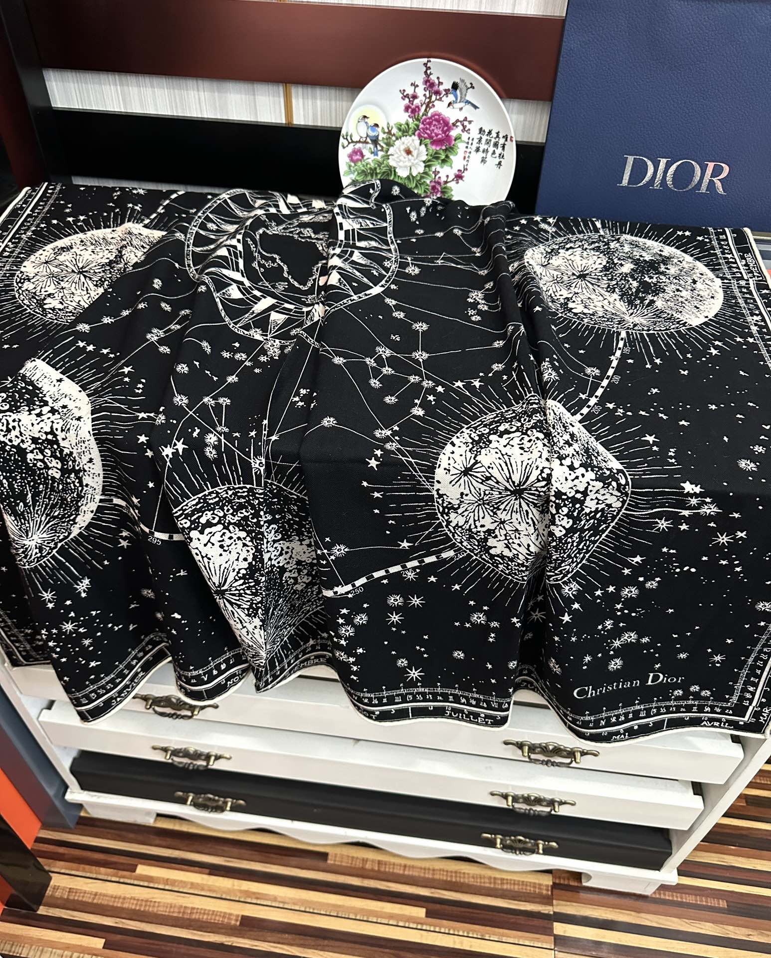 上新❤️2026迪奥 【双面同色地球图案】经典优雅[礼物]~气质到骨子里[色]新一季的面料超高级，真心超