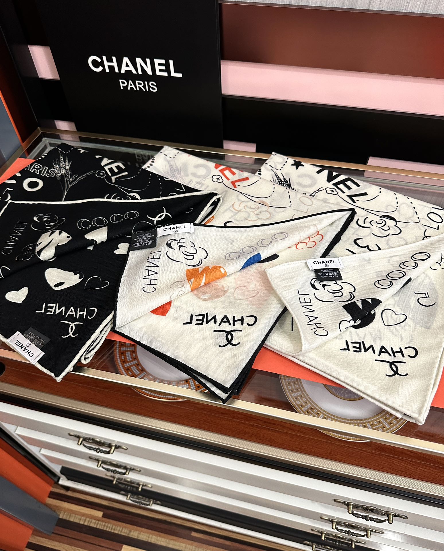 ❤️新款2026 香奈儿 ZG同步【涂鸦印花系列】 太美了 [發]经典茶花帽子🎩设计优雅风[礼物]~气质