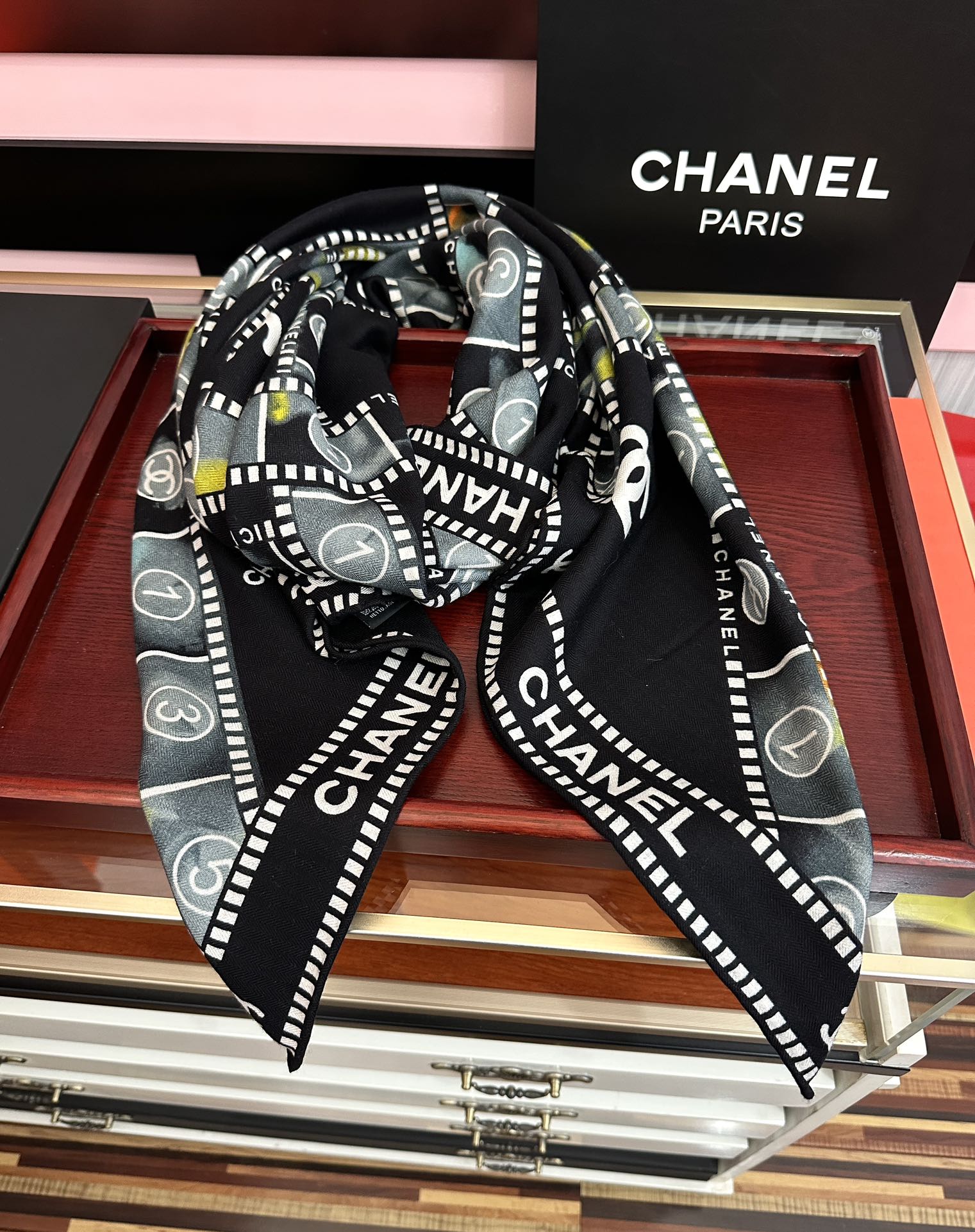 上新❤️香奈儿 ZG同步 太美了 【双面同色】香奶奶永远设计优雅风格[礼物]~气质到骨子里[色]香奶奶新