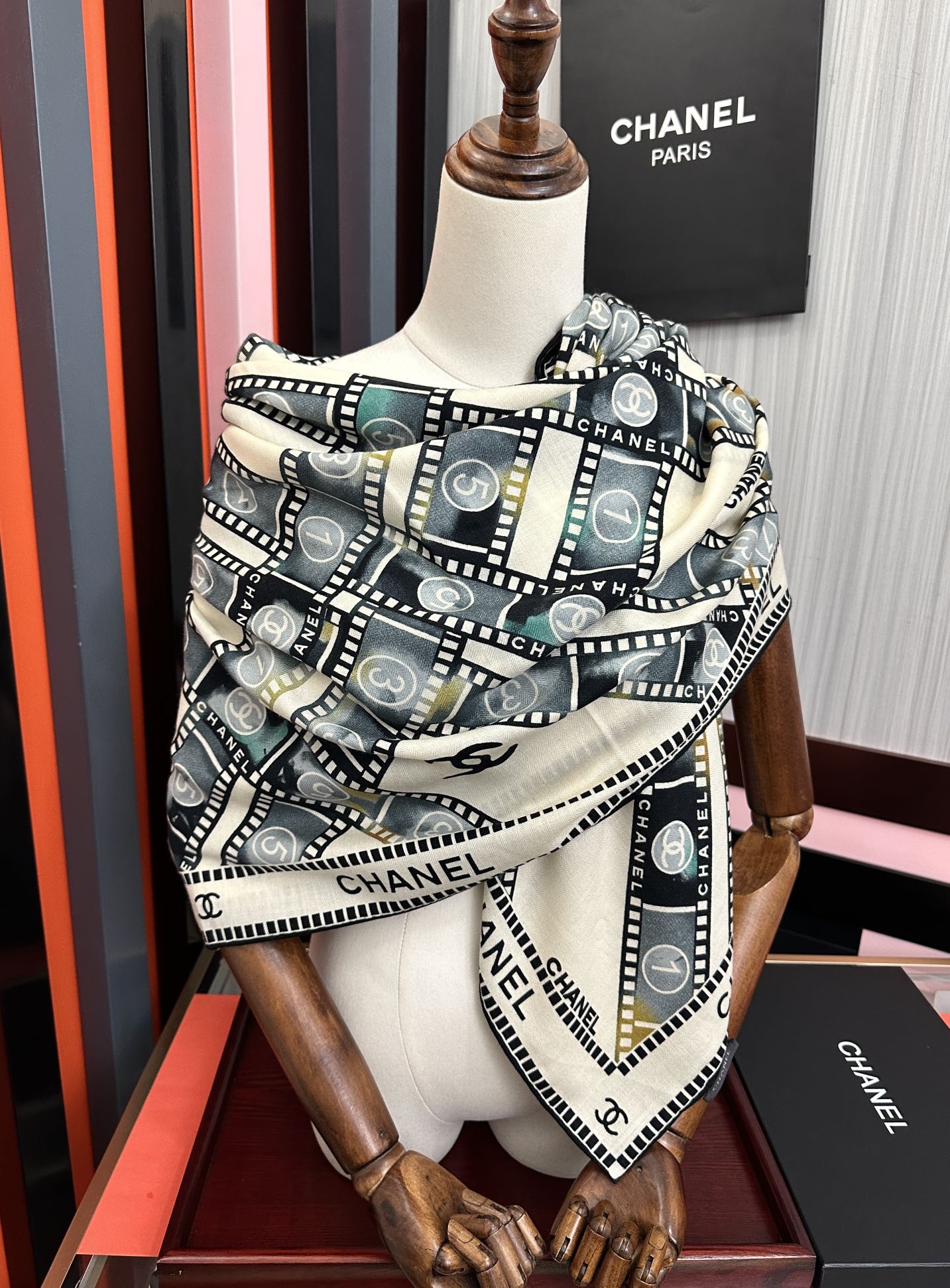 上新❤️香奈儿 ZG同步 太美了 【双面同色】香奶奶永远设计优雅风格[礼物]~气质到骨子里[色]香奶奶新