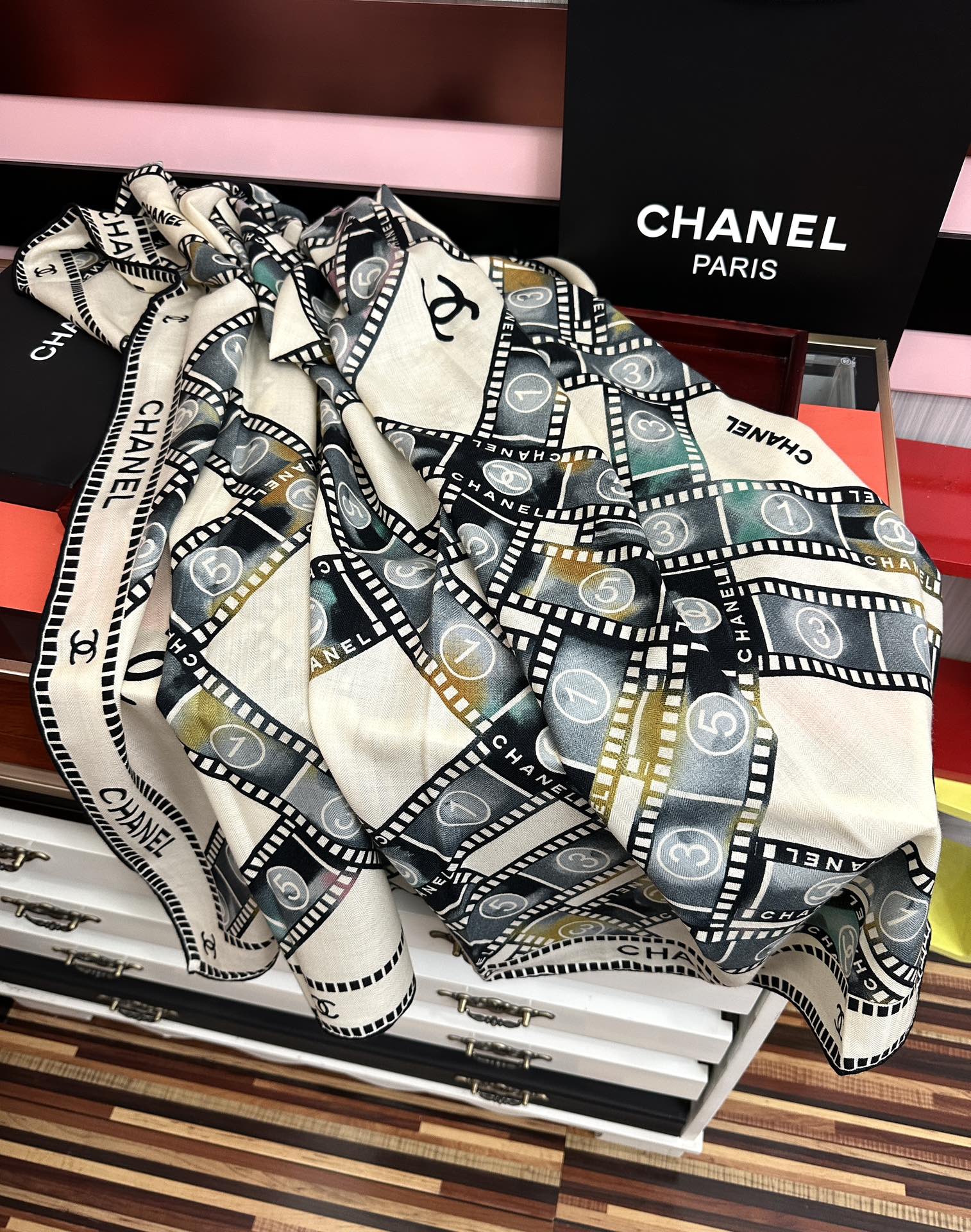 上新❤️香奈儿 ZG同步 太美了 【双面同色】香奶奶永远设计优雅风格[礼物]~气质到骨子里[色]香奶奶新