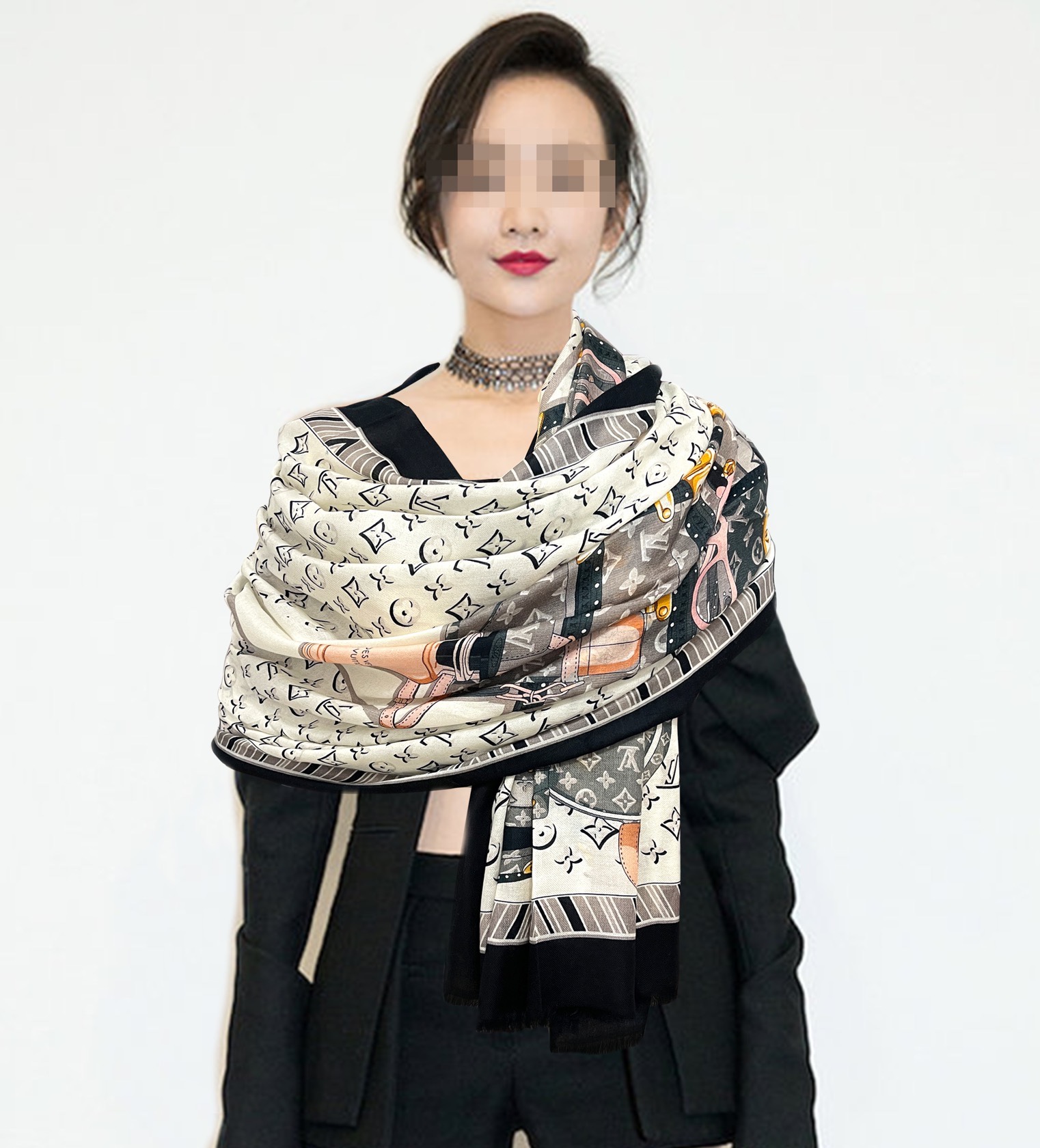 。上新L家2026新款最新款‼️顶级设计太美了，真心赞👍【L戒指绒长巾】😘💍实物真心美 🎀披肩配以印花💓