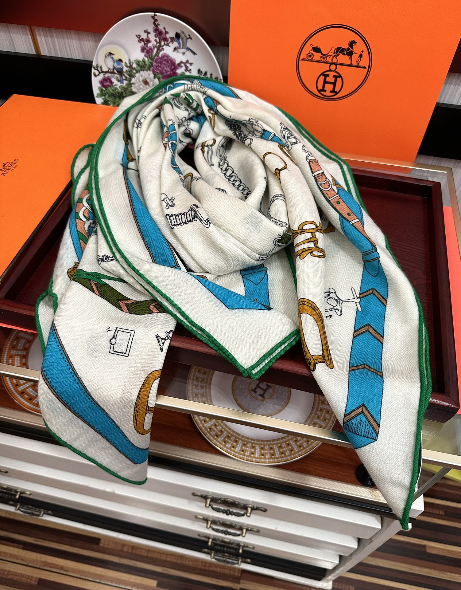 上新❤️2026 爱马士【双面同色】ZG同步最新款 买了都说好看顶级工艺超值[嘴唇]专柜爆款🎁🎁羊绒方巾