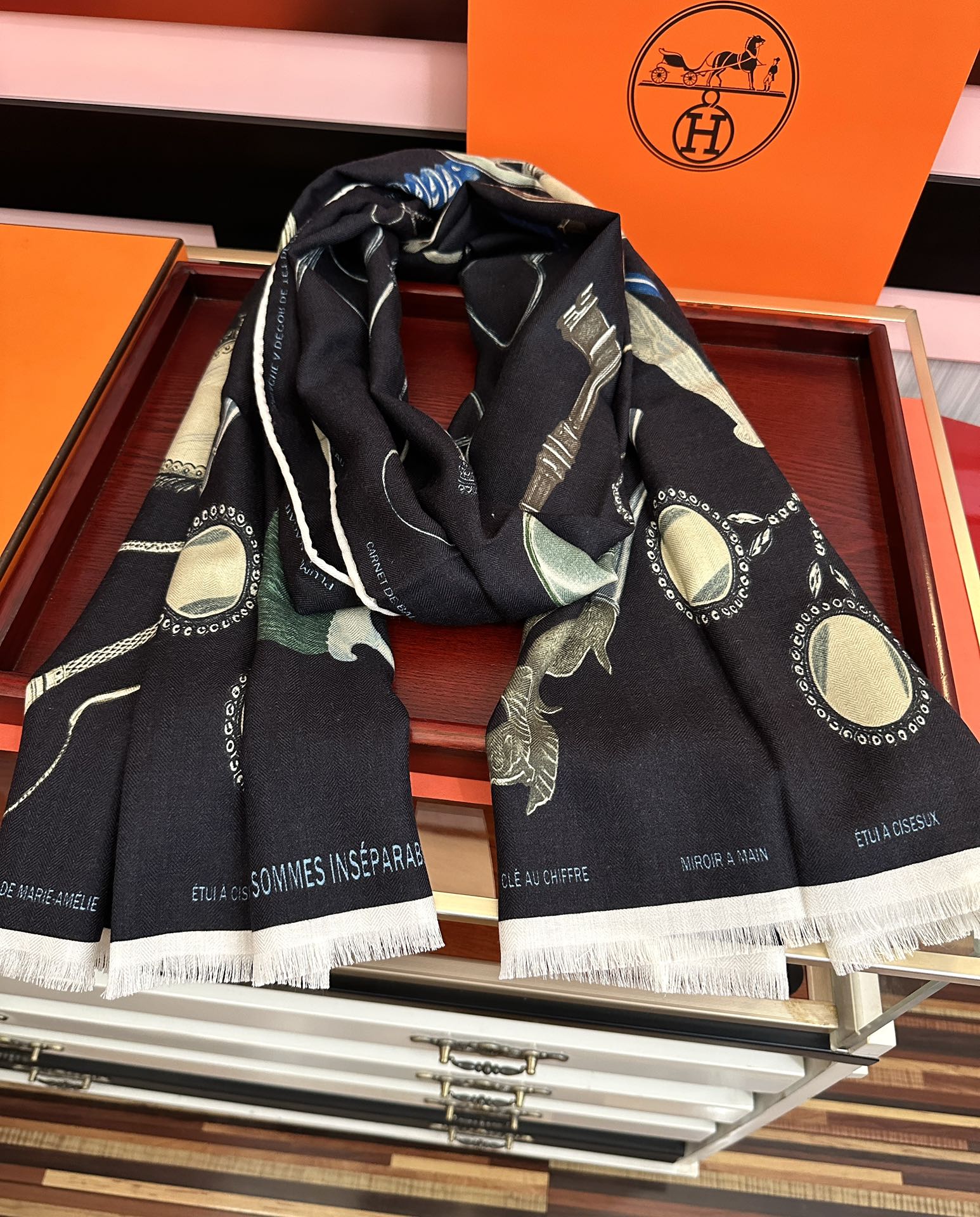 。新款 2026爱马仕。【型影相随】双面同色 太美了[吃瓜]下手一定要快[嘴唇]四季都可以用[勾引]真心