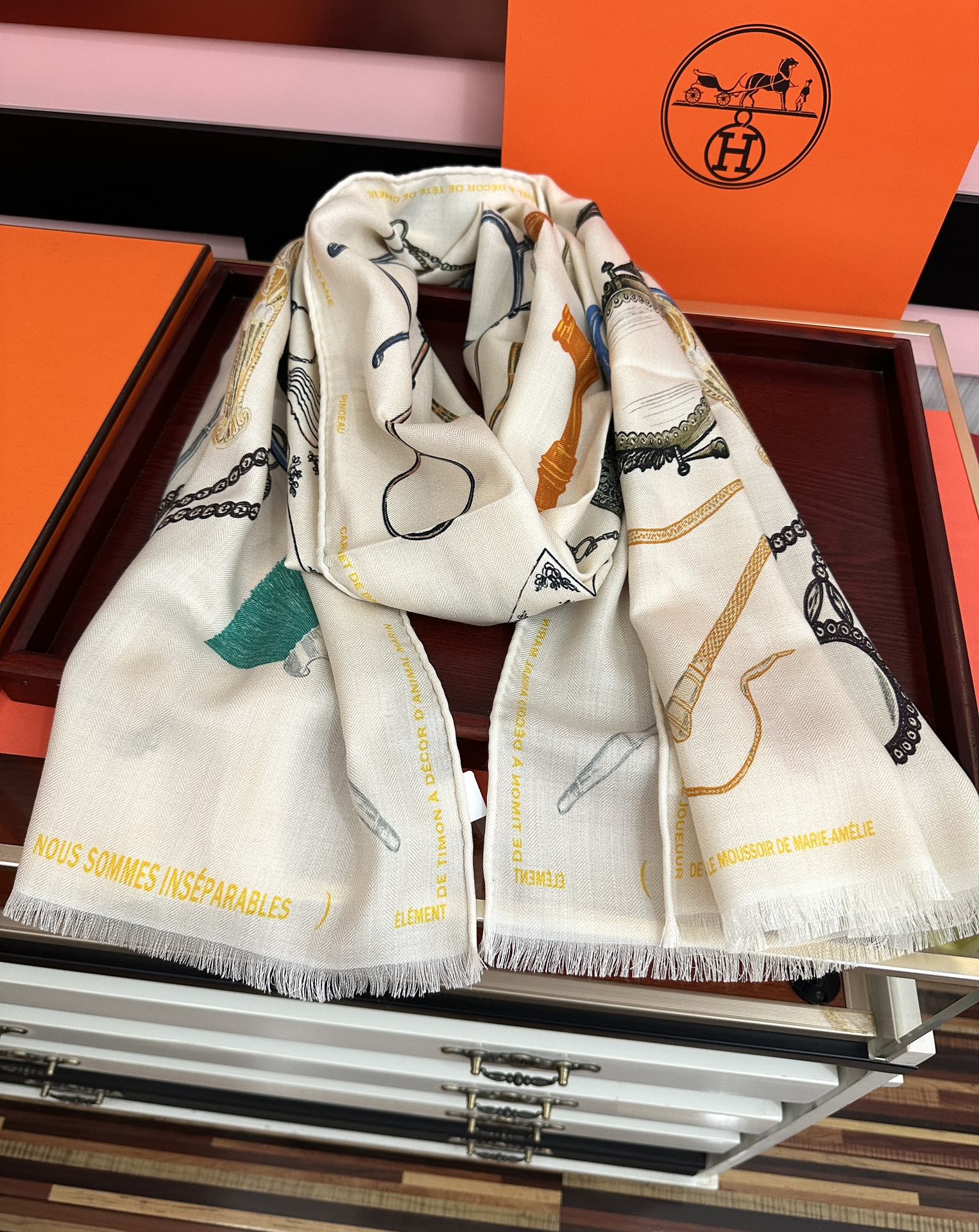 。新款 2026爱马仕。【型影相随】双面同色 太美了[吃瓜]下手一定要快[嘴唇]四季都可以用[勾引]真心