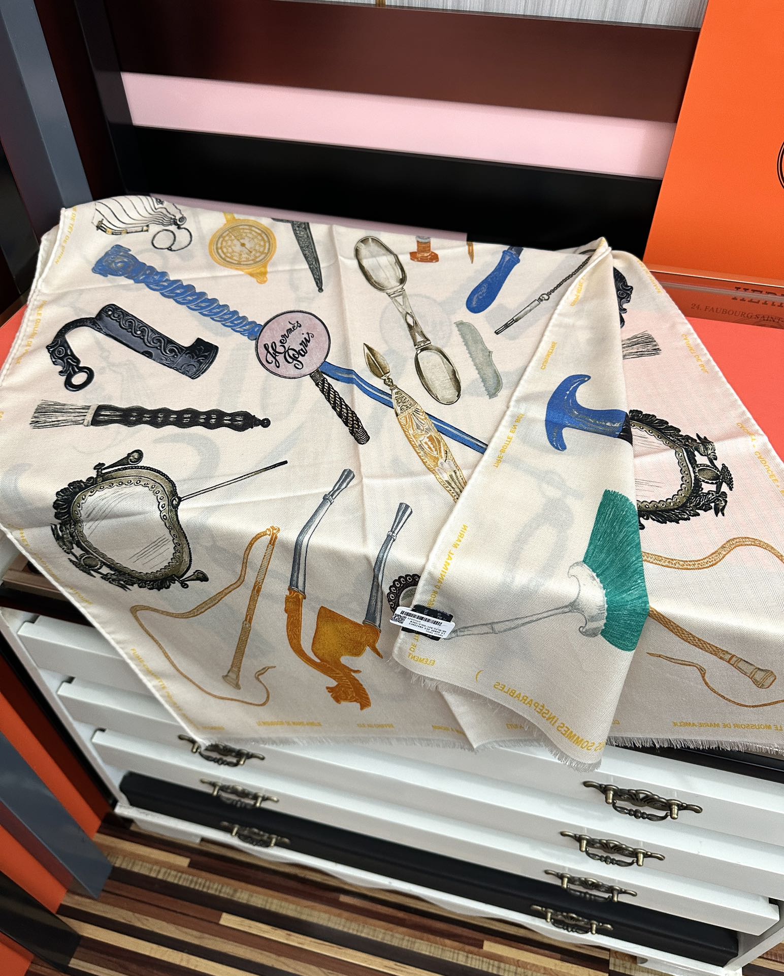 。新款 2026爱马仕。【型影相随】双面同色 太美了[吃瓜]下手一定要快[嘴唇]四季都可以用[勾引]真心