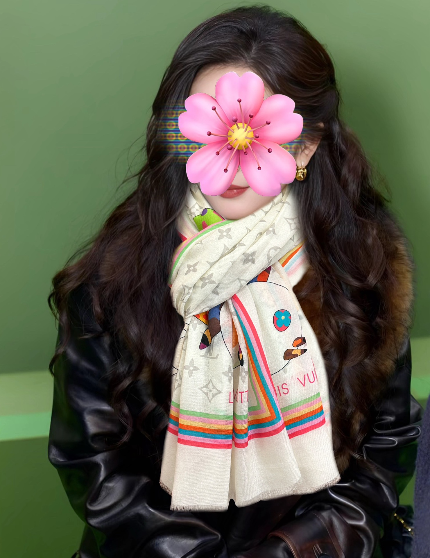 。新款L v 太美了[礼物]今年最流行的款式[得意]真心赞👍😘💍实物真心美 🎀披肩配以印花💓💃🏻无论设计