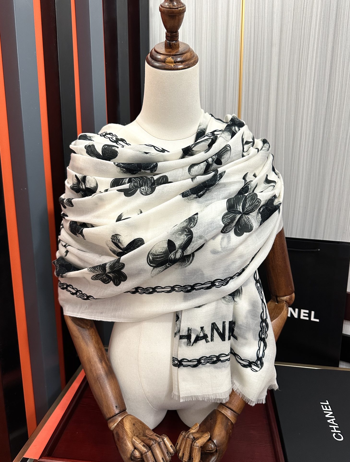 ❤️香奈儿 2026 经典茶花优雅Coco风[礼物]~气质到骨子里[色]香奶奶新一季的面料超高级，真心超