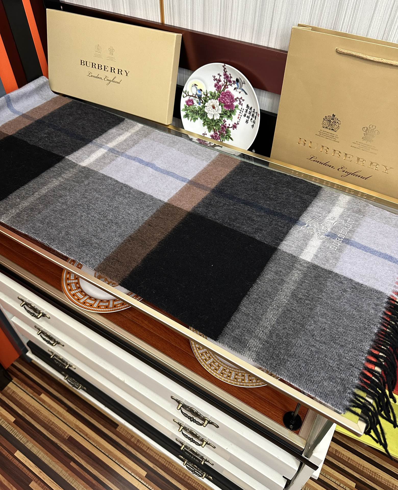 上新。巴宝莉2026 专柜新款💖男女通用情侣👫款，永不过时，上身效果非常棒👍质感醇尚的苏格兰风格💕采用纯