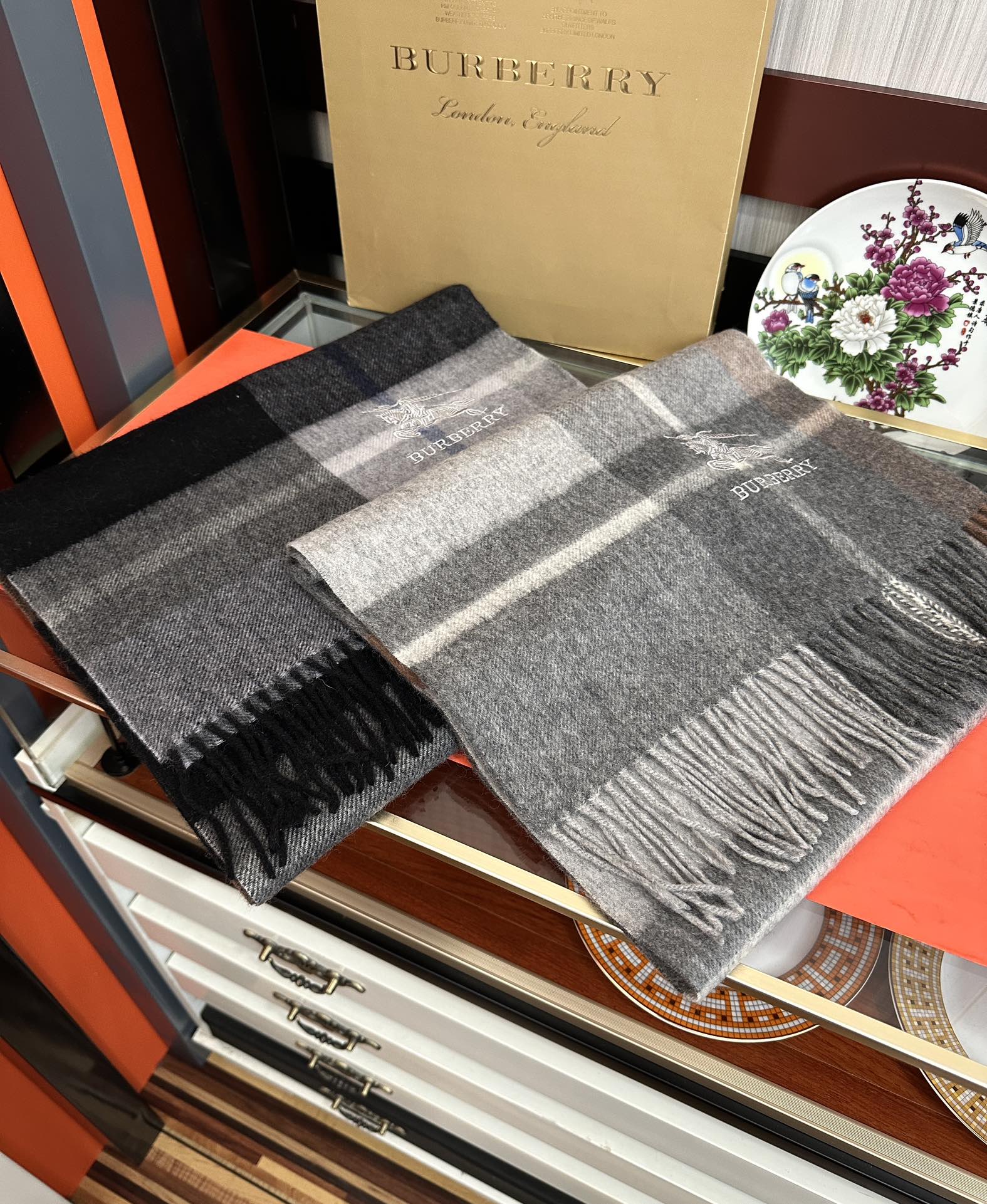 上新。巴宝莉2026 专柜新款💖男女通用情侣👫款，永不过时，上身效果非常棒👍质感醇尚的苏格兰风格💕采用纯