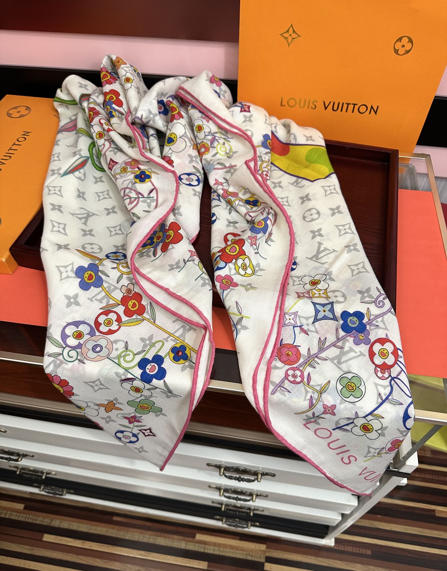 上新❤️LV 2026女士必备款ZG同步【双面同色】经典优雅[礼物]~气质到骨子里[色]新一季的面料超高