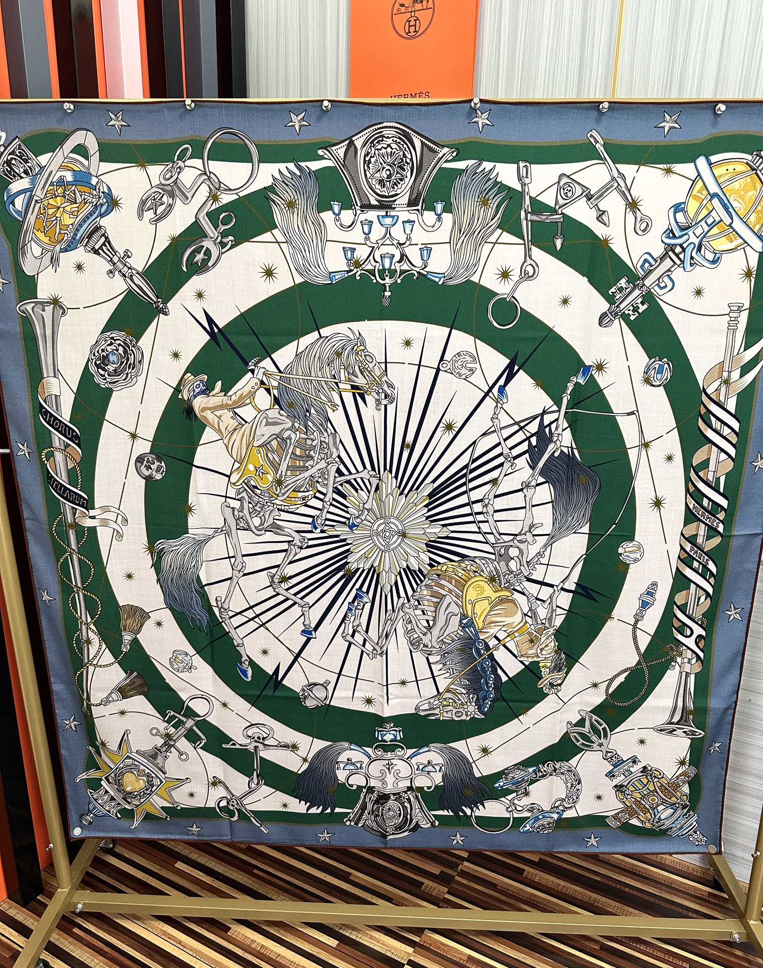 。新款 爱马仕 官网同步【星辰合唱曲】2026 秋冬新款[爱心]新一季丝巾采购清单估计各位养马人们已经列