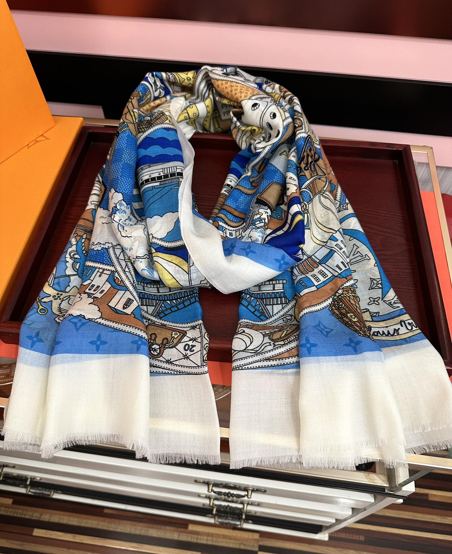 。LvZG最新款2026 重磅推荐[爱心]顶级高端设计太美了[啤酒]真心赞👍【戒指绒长巾】😘💍实物真心美