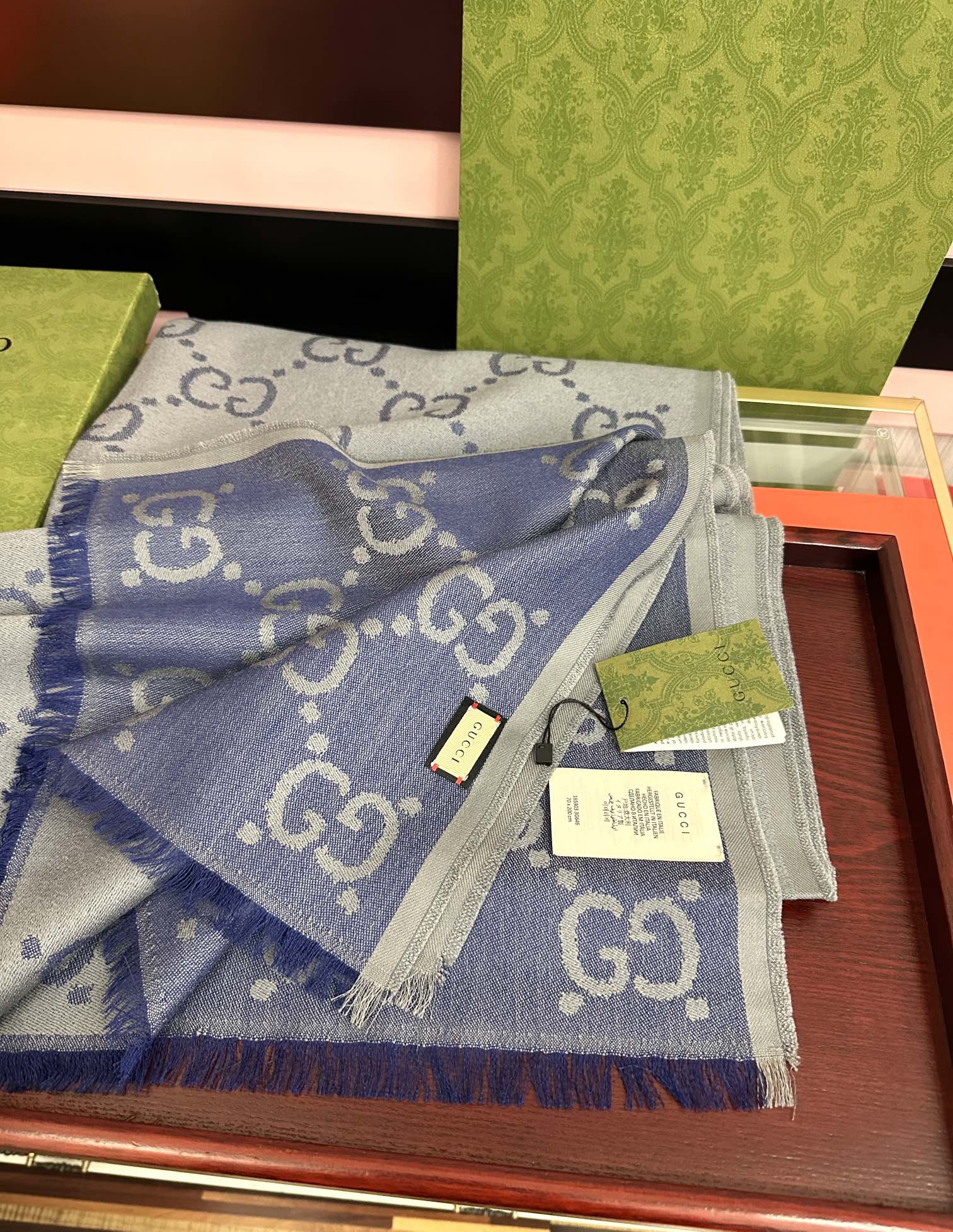 💖高品质 古奇【GG格子双面长巾】[爱心]中性款男女都可以用，😄经典GG图案是在30年代开始使用的标志性