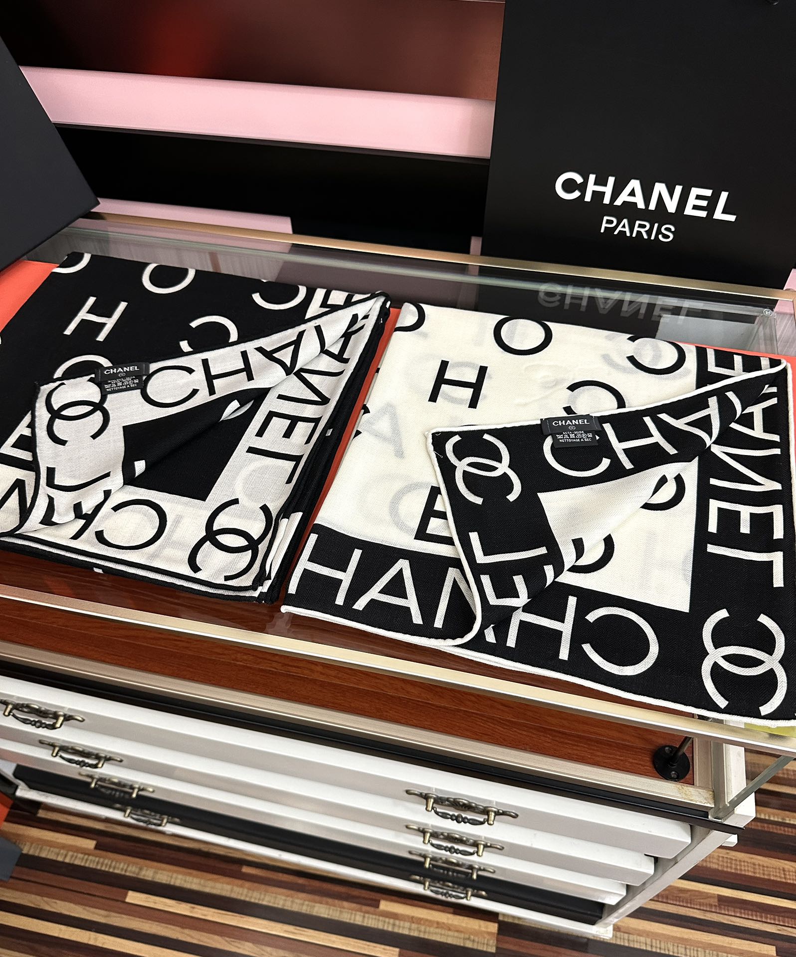 上新❤️香奈儿 【双面同色】2026太美了[發]🎩设计优雅风[礼物]~气质到骨子里[色]香奶奶新一季的面