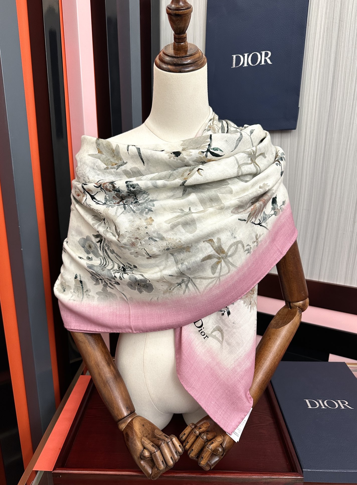 新款❤️迪奥 ZG同步 2026【双面同色】经典优雅[礼物]~气质到骨子里[色]新一季的面料超高级，真心