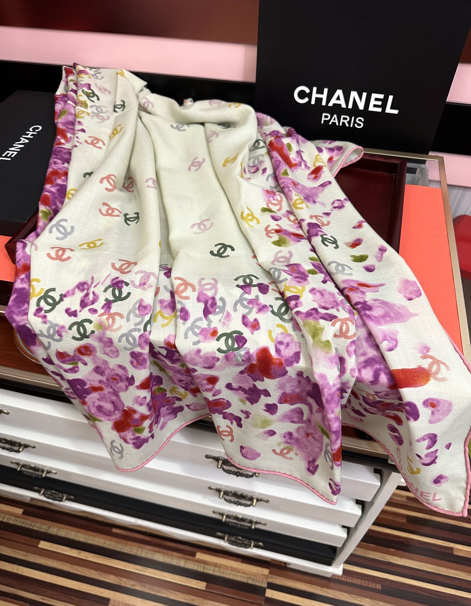 ❤️香奈儿 【2026双面同色印花】太美了[發]经典茶花帽子🎩设计优雅风[礼物]~气质到骨子里[色]香奶