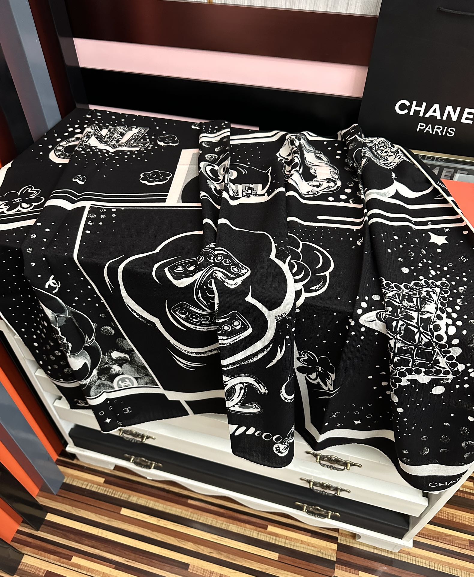 新款❤️ 2026 香奈儿 太美了 【双面同色】[礼物]~气质到骨子里[色]香奶奶新一季的面料超高级，真