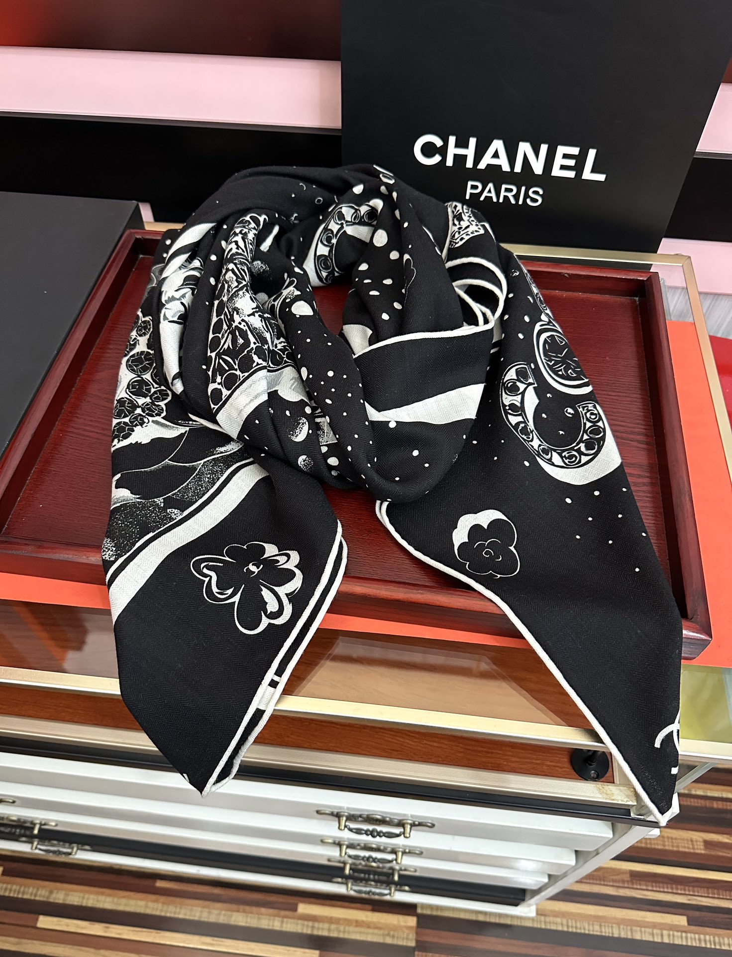 新款❤️ 2026 香奈儿 太美了 【双面同色】[礼物]~气质到骨子里[色]香奶奶新一季的面料超高级，真