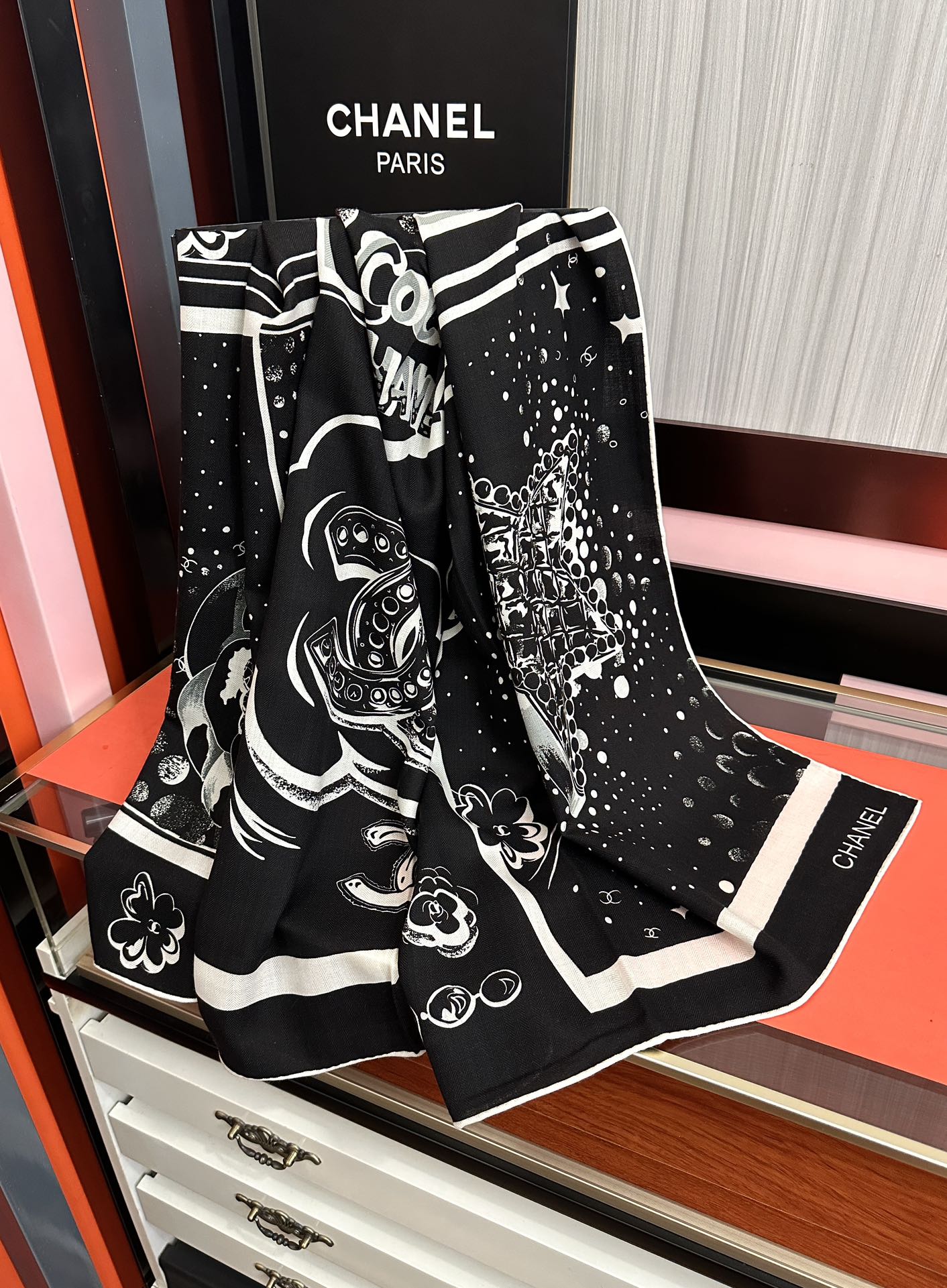 新款❤️ 2026 香奈儿 太美了 【双面同色】[礼物]~气质到骨子里[色]香奶奶新一季的面料超高级，真