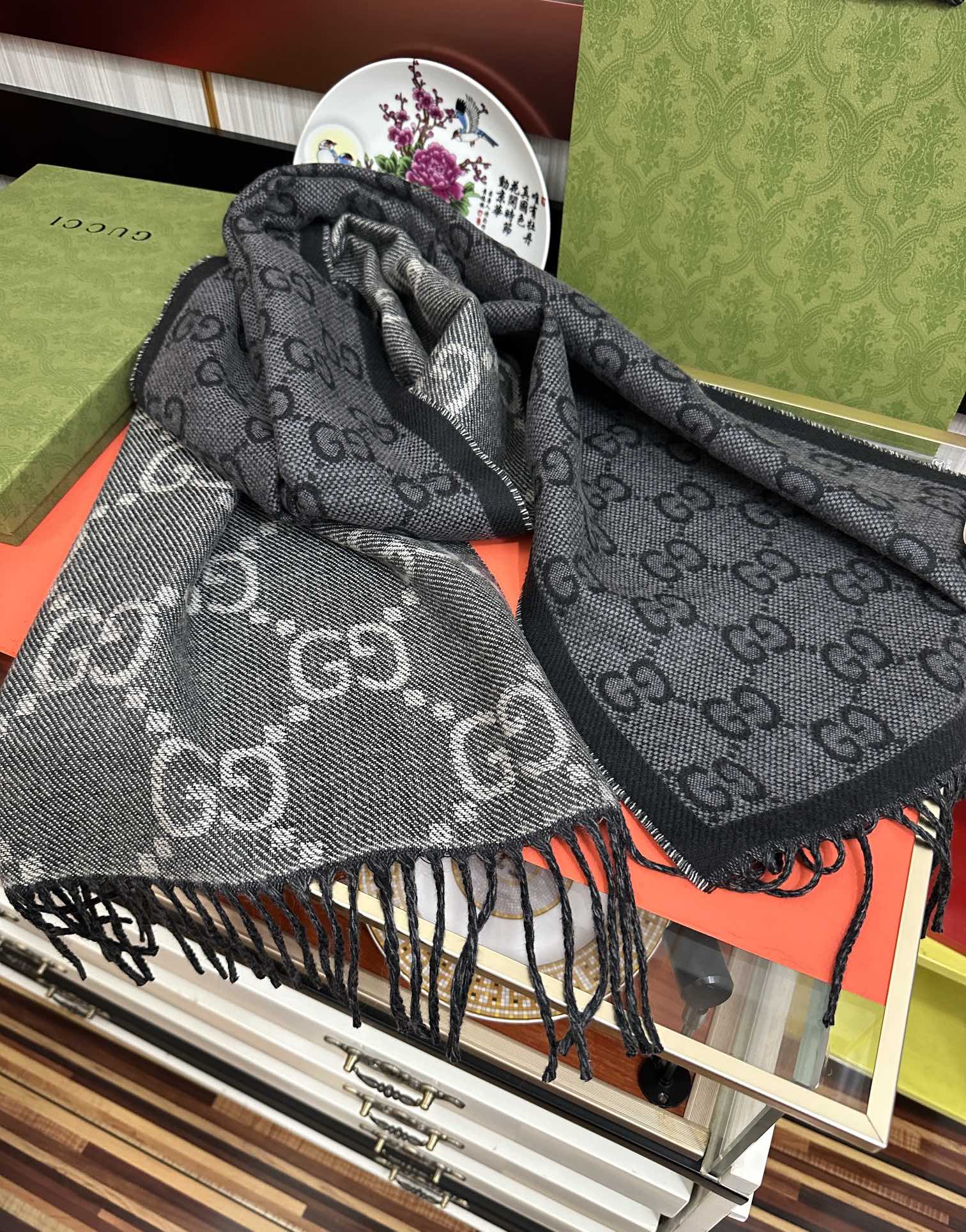 Gucci GG字母双面长巾 牛仔蓝双G字母双面交织图案 一面大GG 一面小GG