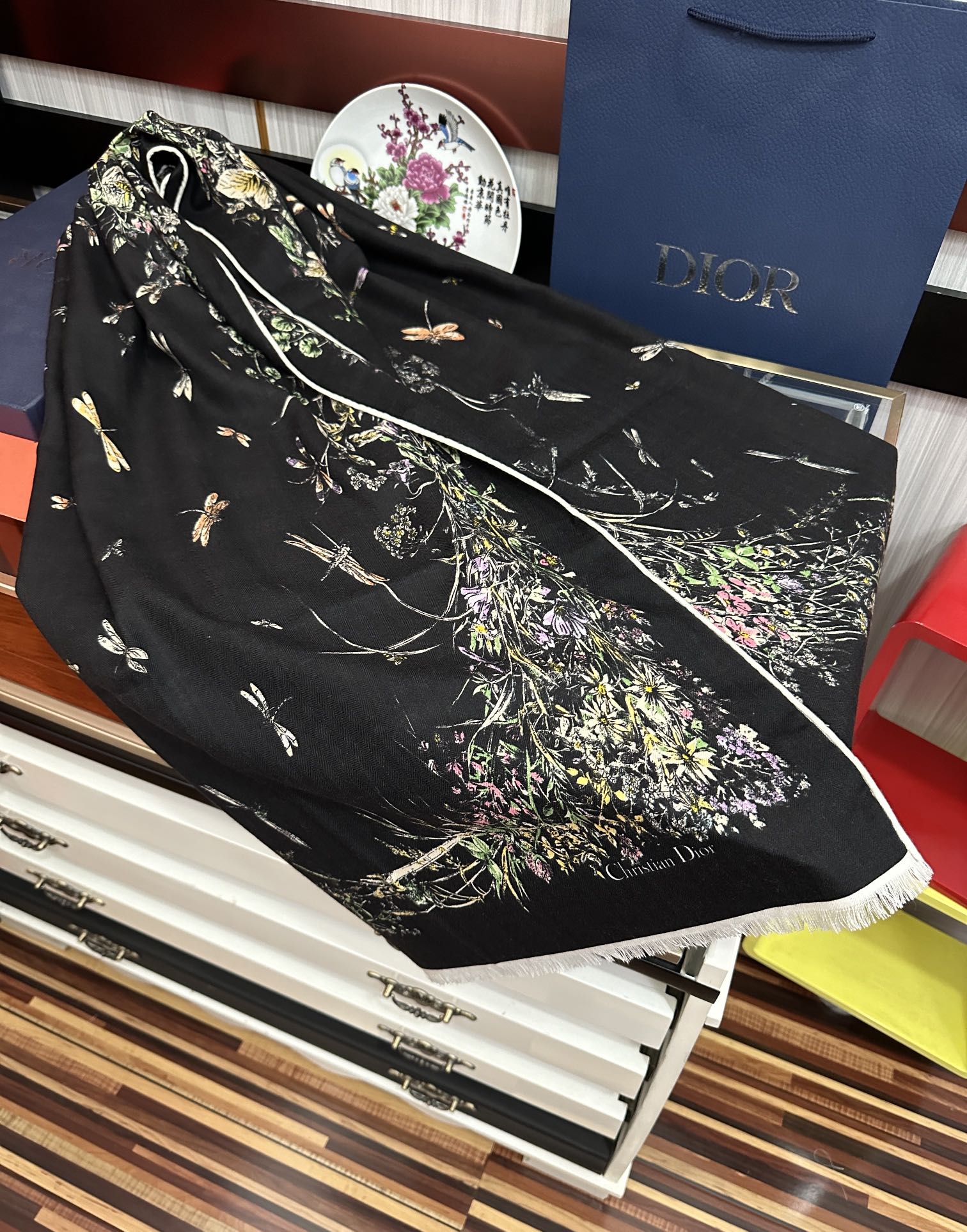 上新❤️迪奥。2011【双面同色】太美了[吃瓜]下手一定要快[嘴唇]四季都可以用[勾引]真心美的让人非常