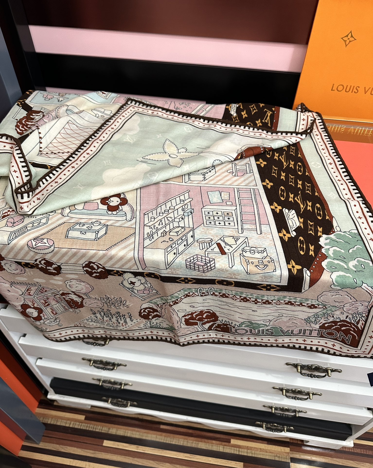 ❤️LV 【双面同色】经典优雅[礼物]~气质到骨子里[色]新一季的面料超高级，真心超级柔软，丝丝顺滑[太