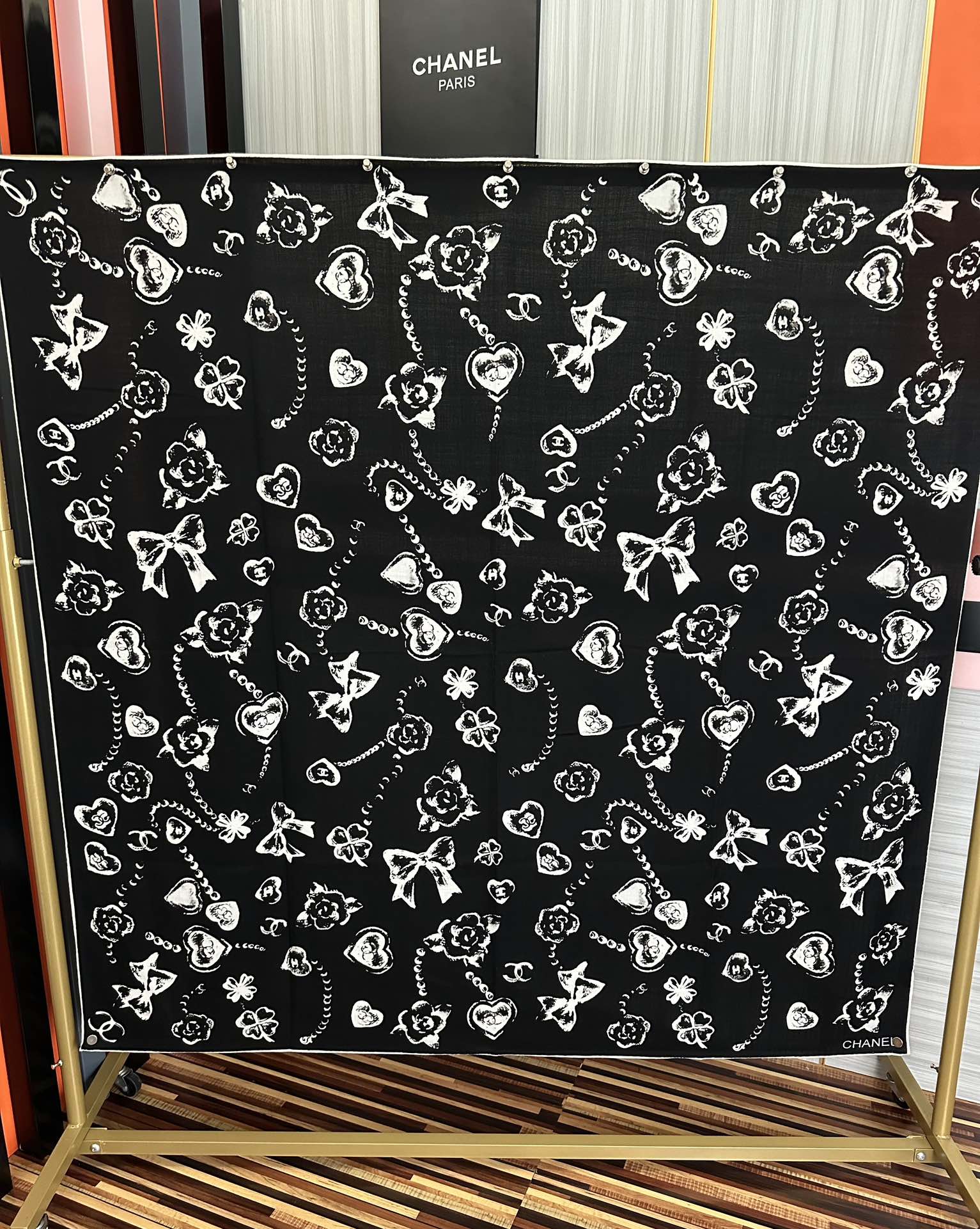 新款❤️2026 香奈儿 太美了 【双面同色】[發]经典茶花帽子🎩设计优雅风[礼物]~气质到骨子里[色]