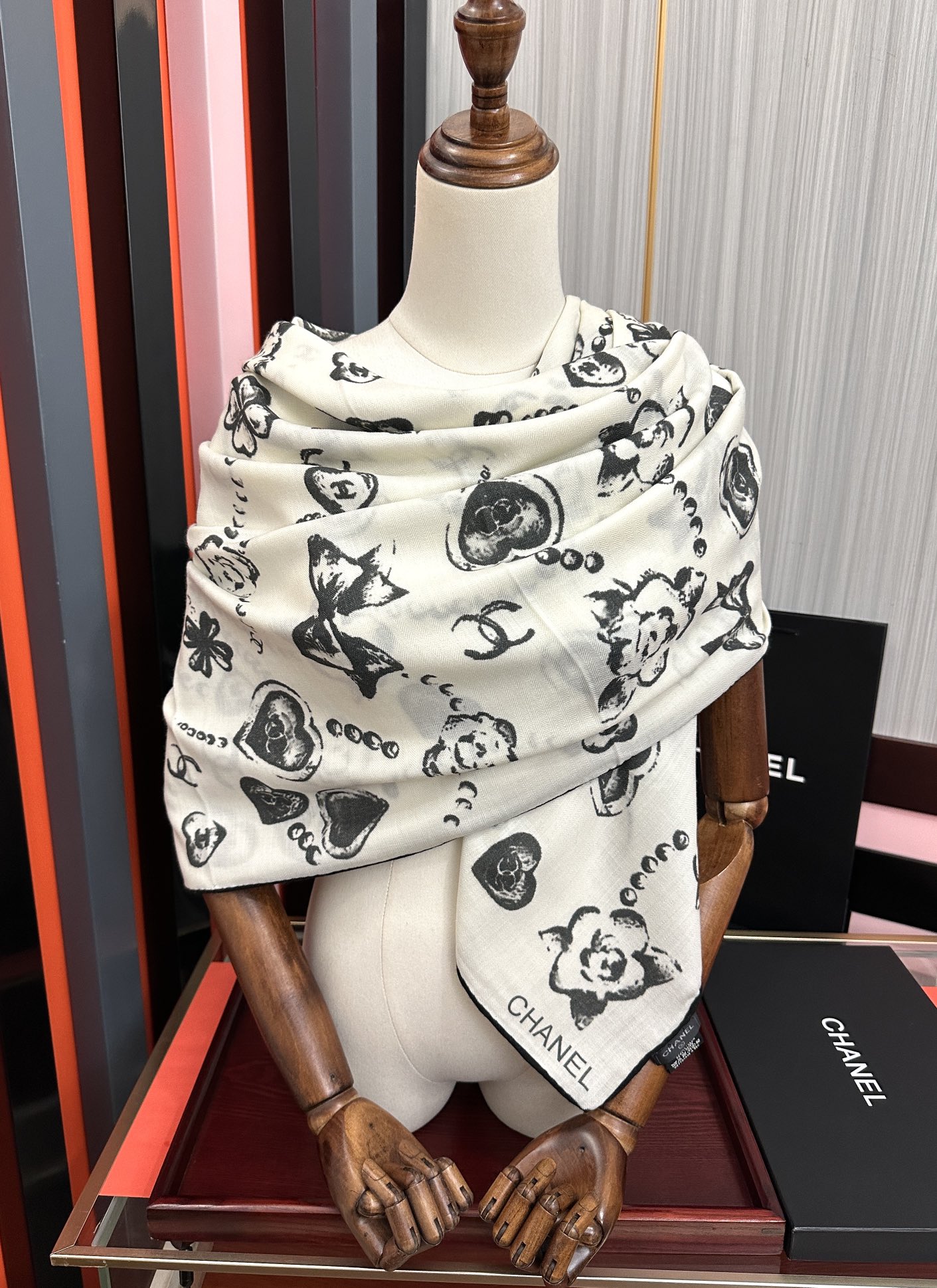 新款❤️2026 香奈儿 太美了 【双面同色】[發]经典茶花帽子🎩设计优雅风[礼物]~气质到骨子里[色]