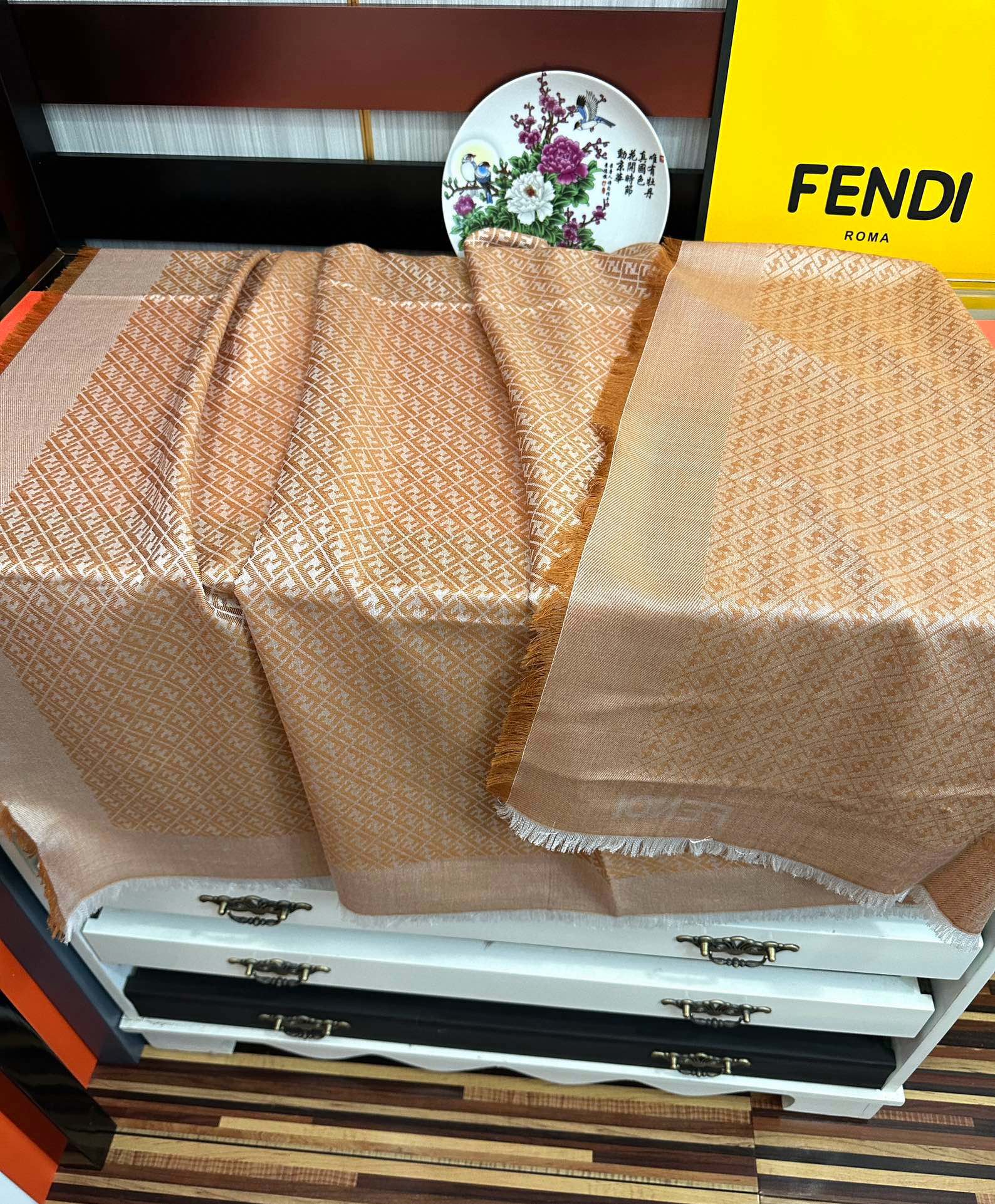 Fendi 上新 芬迪 2026重磅推荐F字母标志 太美了 永不过时 好货不怕晚 款F家人手 一条最最 款