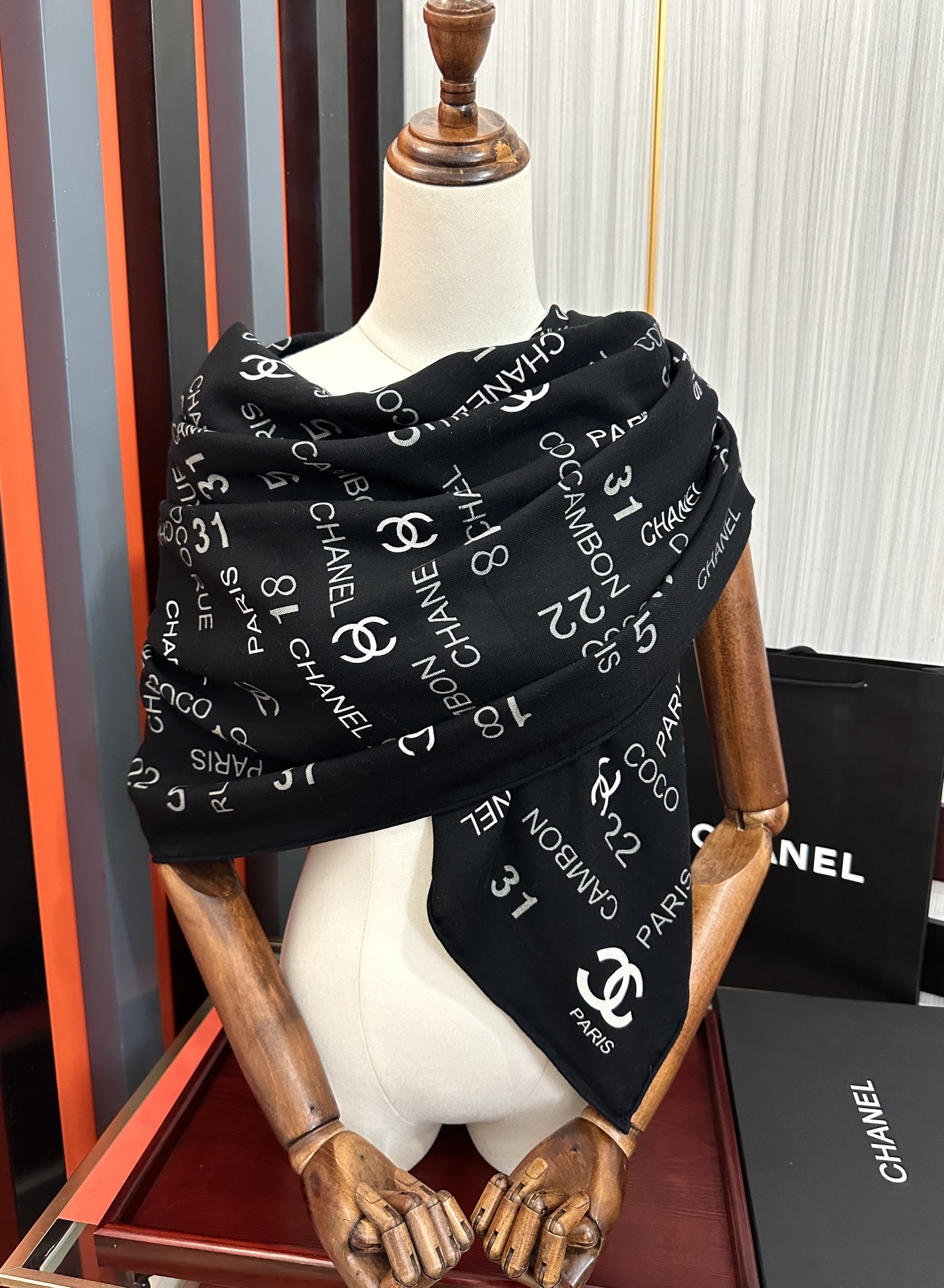 Chanel 香奈儿 2026【双面同色字母印花】太美了 茶花帽子 真心 柔软