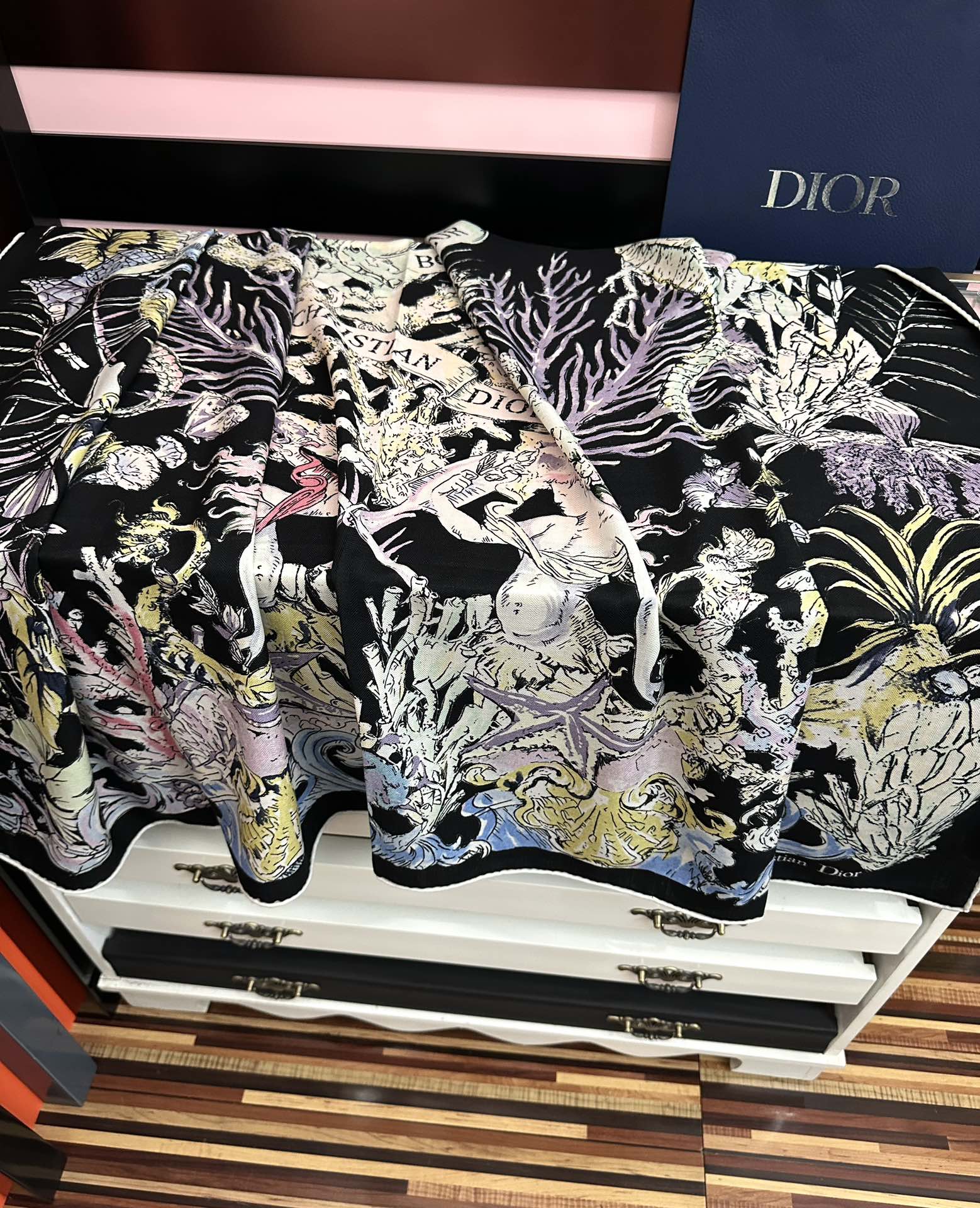 Dior 迪奥 太美了ZG同步 【双面同色】 设计优雅风 ~气质到骨子里 新一季的面料超高级