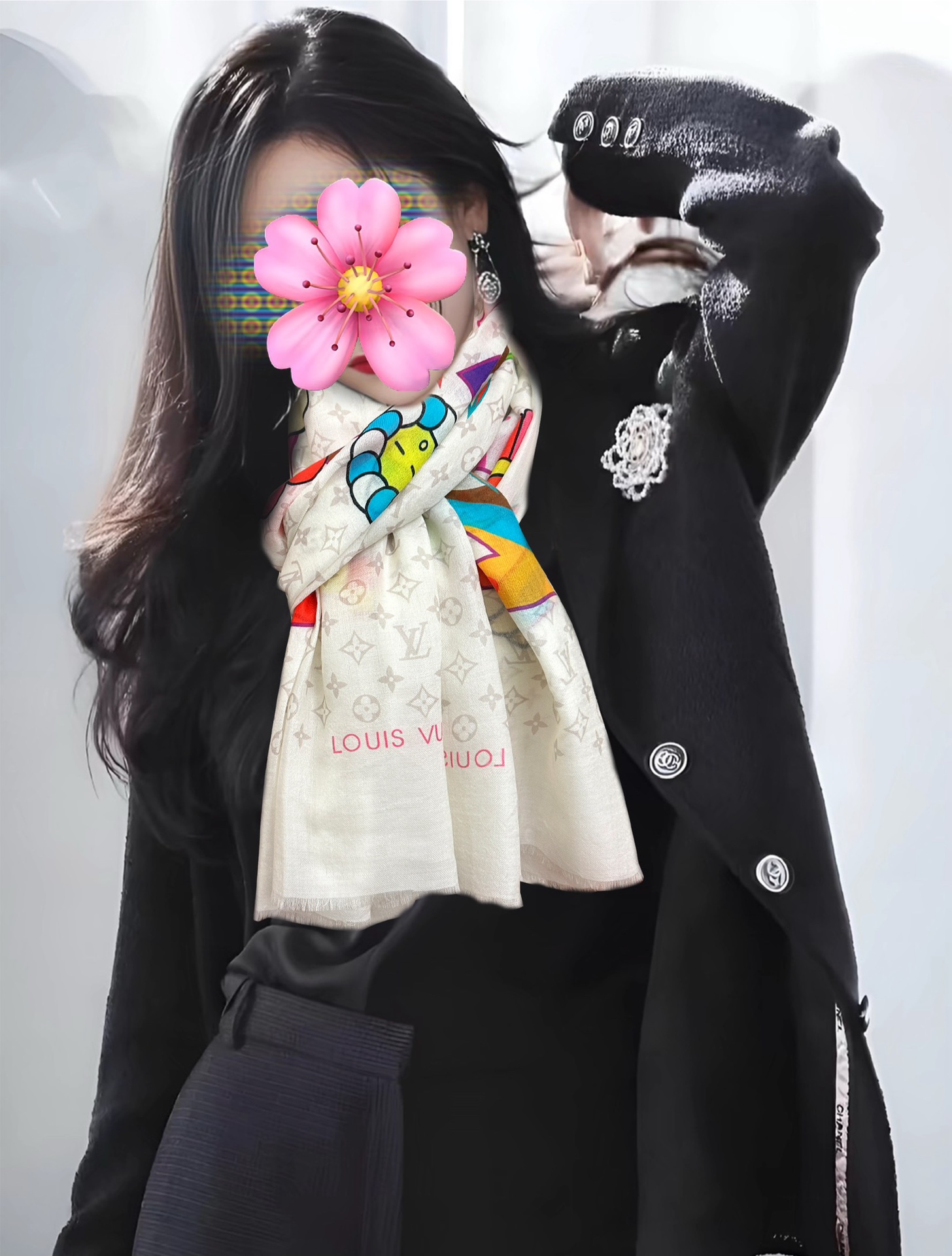 。L V 2026 最新款[得意]顶级设计太美了，真心赞👍【羊绒长巾】😘💍实物真心美 🎀披肩配以印花💓💃