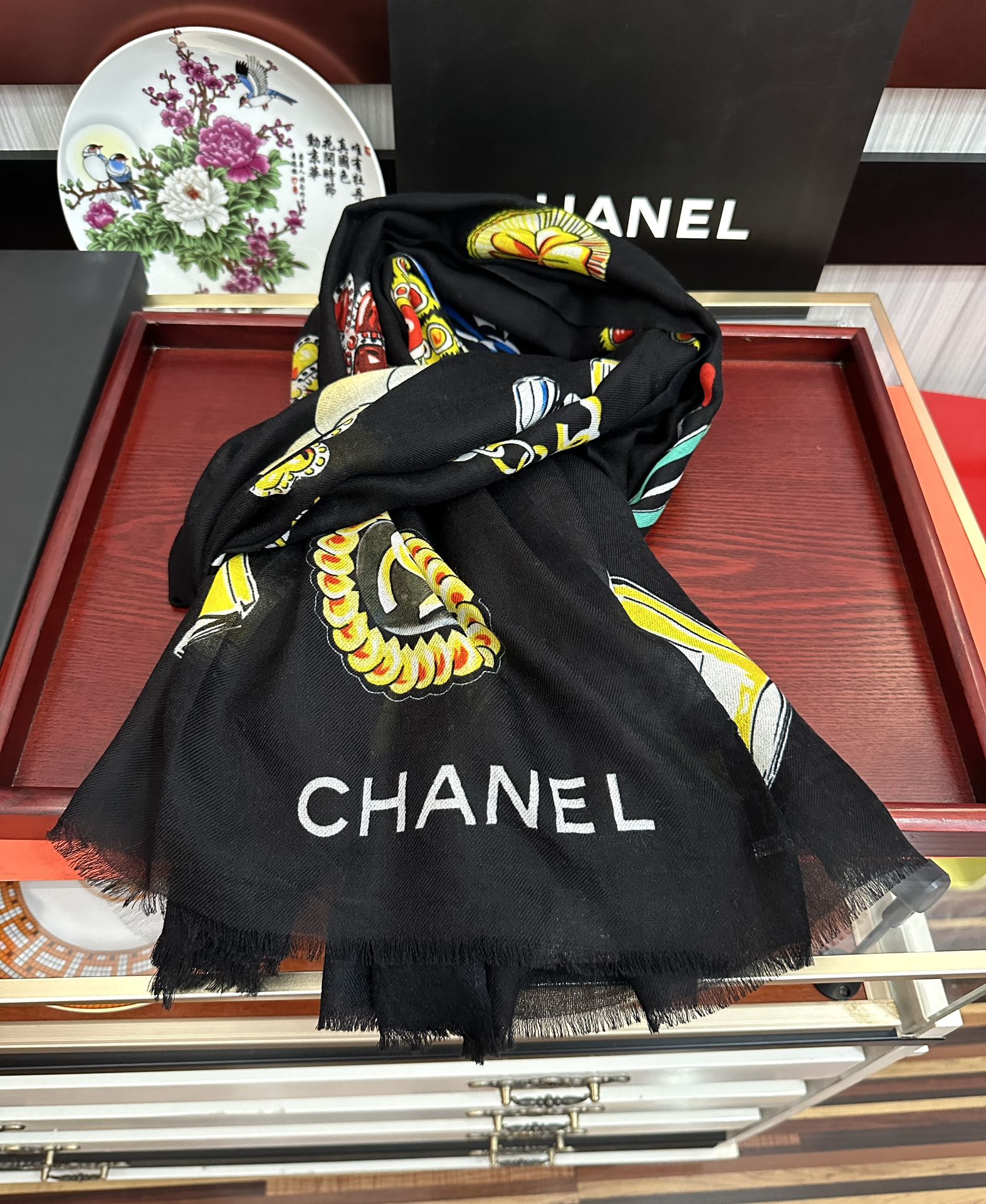 太美了2026小香最新款‼️真心赞👍😘💍实物真心美 🎀披肩配以印花💓💃🏻无论设计喷绘都是非常到位☀️细节