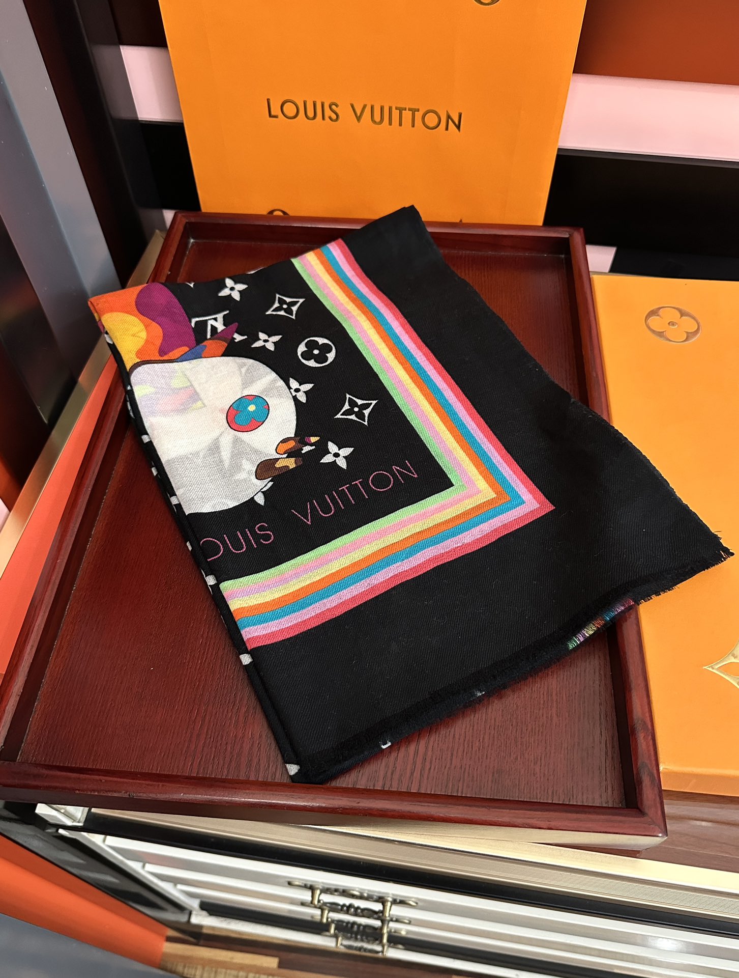 。新款L v 太美了[礼物]2026今年最流行的款式[得意]真心赞👍😘💍实物真心美 🎀披肩配以印花💓💃🏻