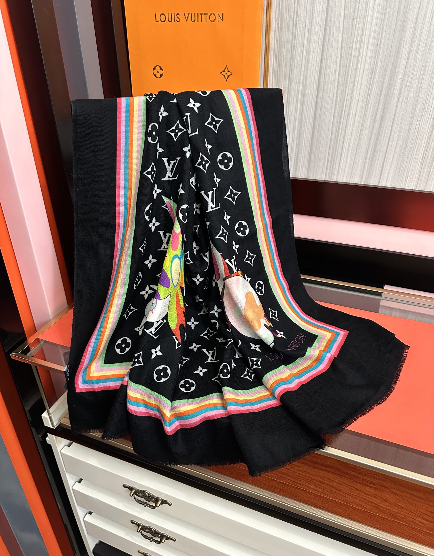 。新款L v 太美了[礼物]2026今年最流行的款式[得意]真心赞👍😘💍实物真心美 🎀披肩配以印花💓💃🏻