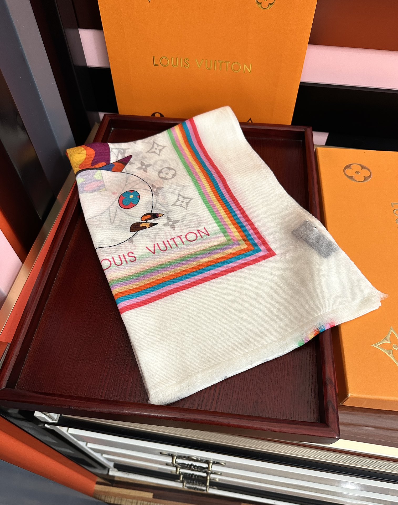 。新款L v 太美了[礼物]2026今年最流行的款式[得意]真心赞👍😘💍实物真心美 🎀披肩配以印花💓💃🏻