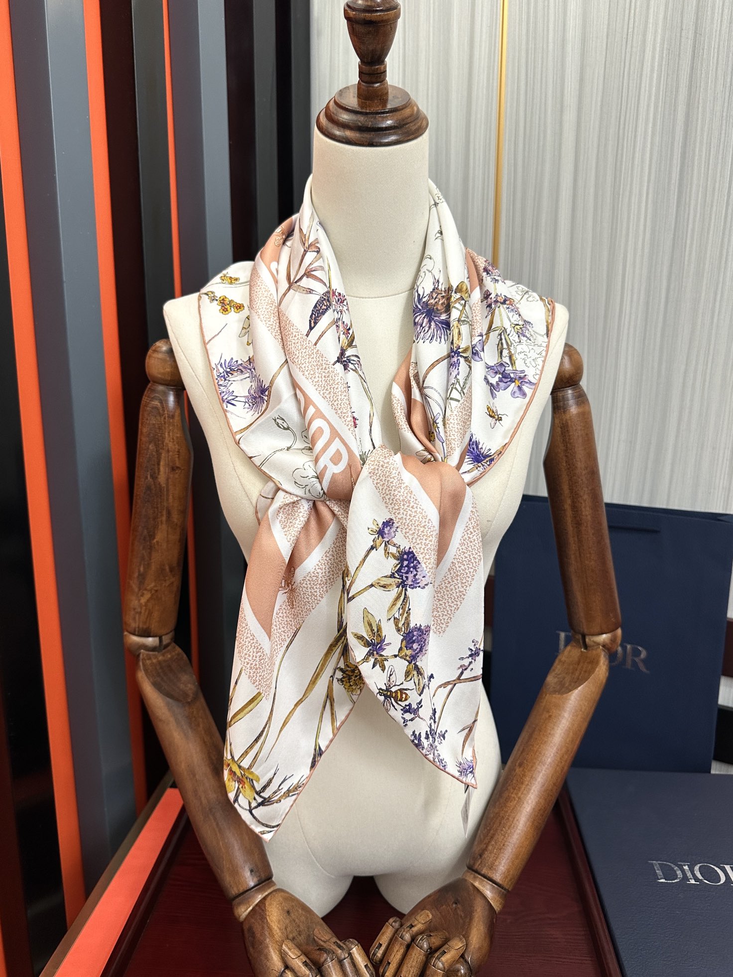 。高版本 迪奥 太美了 2026春夏季新款，太美了[玫瑰]买到都说好👍下手一定要快高端 大爱❤️女人尤物