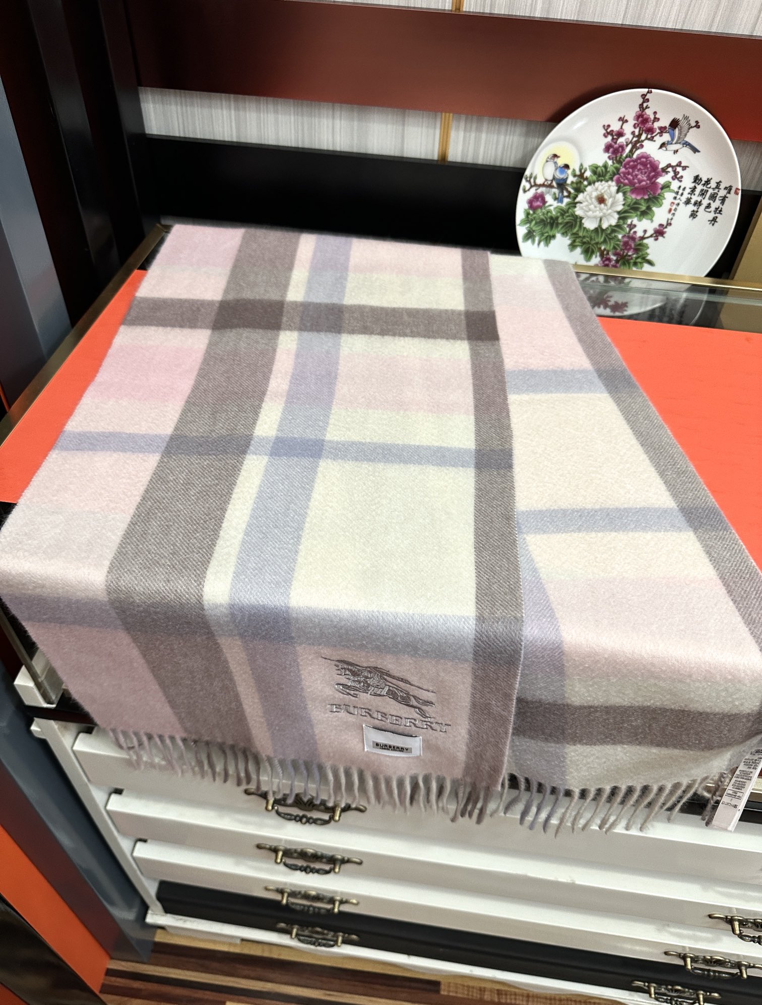 。85%山羊绒 2026巴宝莉【刺绣战马】采用内蒙古顶级山羊绒 最新款男女通用情侣款👫重磅推荐💥 经典的