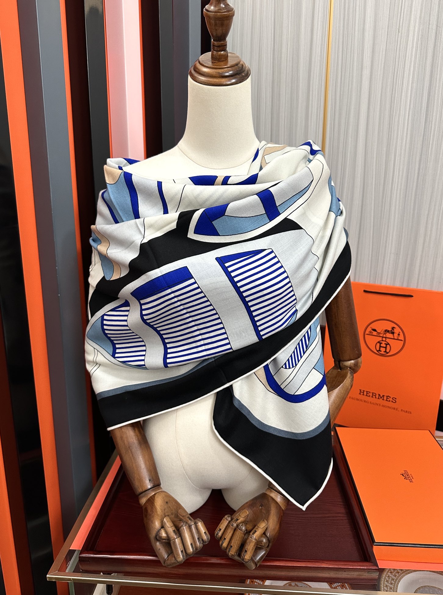 。爱马仕2026 秋冬新款[爱心]【马术学院】新一季丝巾采购清单估计各位养马人们已经列好了[太阳]我就不