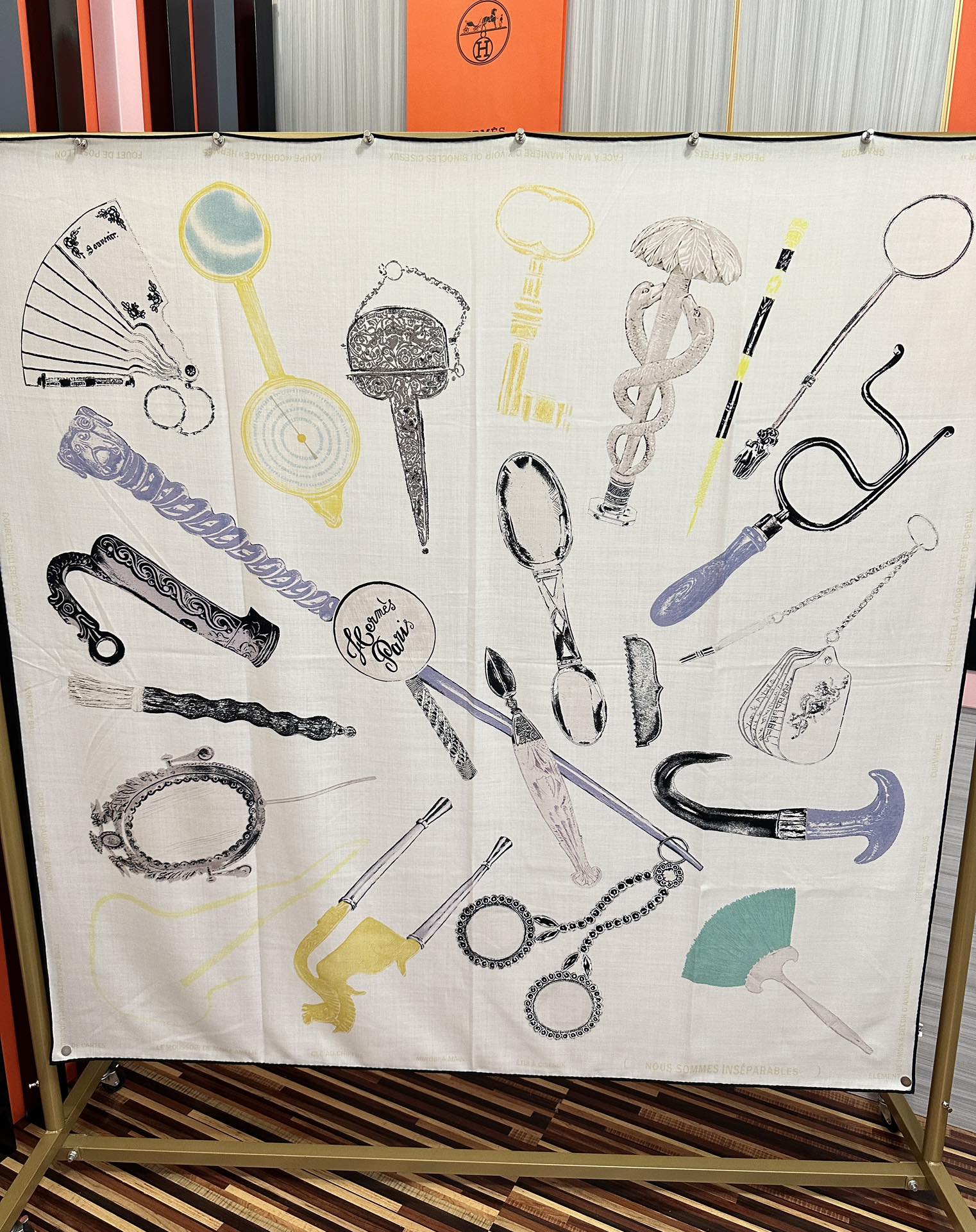 上新。爱马仕 【型影相随】2026新款[爱心] 新一季丝巾[太阳]我就不推荐了回头分享一下部分复刻款的老