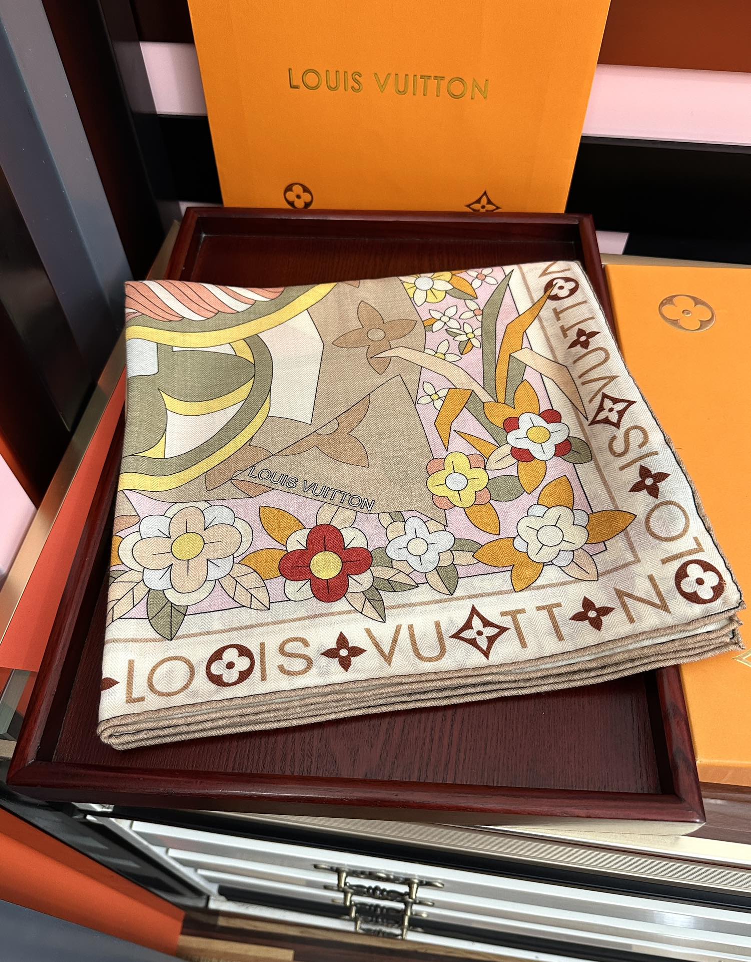 Unknown 新款LV 2026高品质 ZG同步【双面同色】 优雅 ~气质到骨子里 新一季的面料超高级