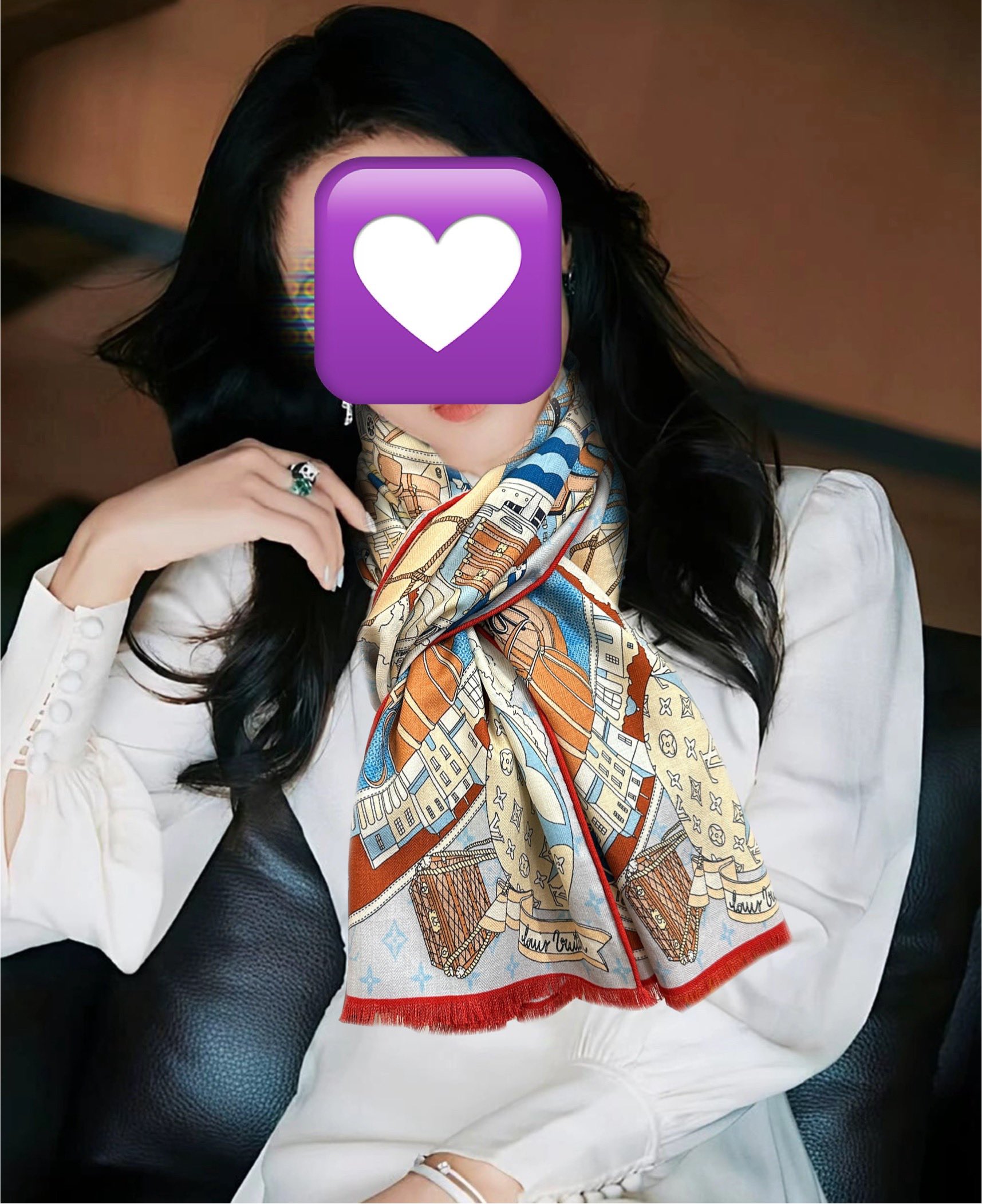 Unknown 新款LV 2051高品质 【双面同色】女生 款 随便怎么围都 太美了 下手一定要快 四季都可以用 真心美的让人非常非上身效果简直美翻了 品质非常完美 整个围巾给人气场的同时又非常 秀丽 绝对值得入手的新款 实物一拿到就会庆幸自己是女人的绝美好货 尺寸：65x185